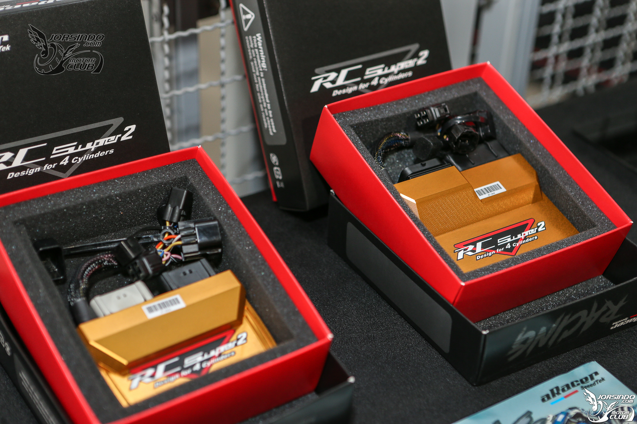 aRacer RC SUPER2 四缸引擎對應 ECU，R6也能唱生日快樂歌3515|小老婆汽機車資訊網