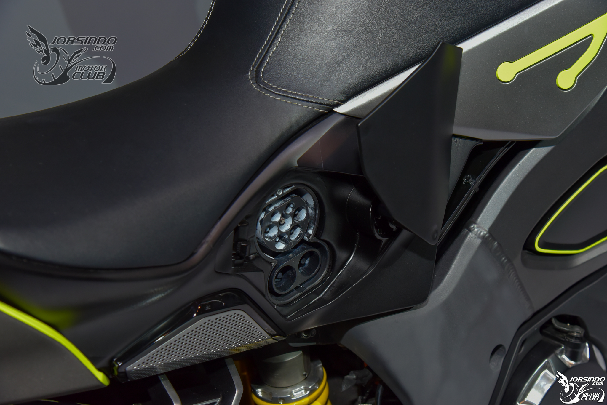 KYMCO RevoNex, CV3, F9, DT X360 全新機種發表會!4907|KRV,KYMCO,F9電動機車,CV3小老婆汽機車資訊網