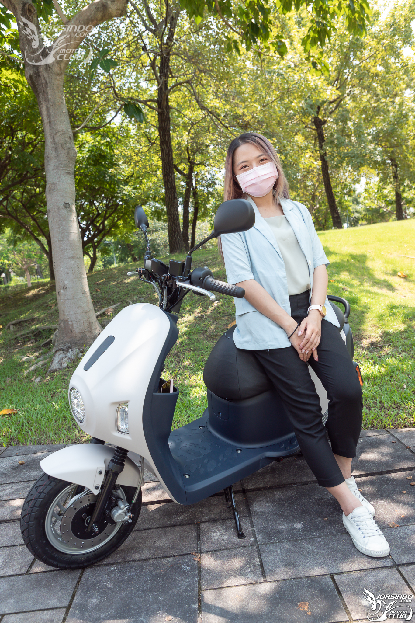 eMOVING 聯手 Gogoro！綠牌小車 EZ1 x 小資女阿娟的一天1907|小老婆汽機車資訊網
