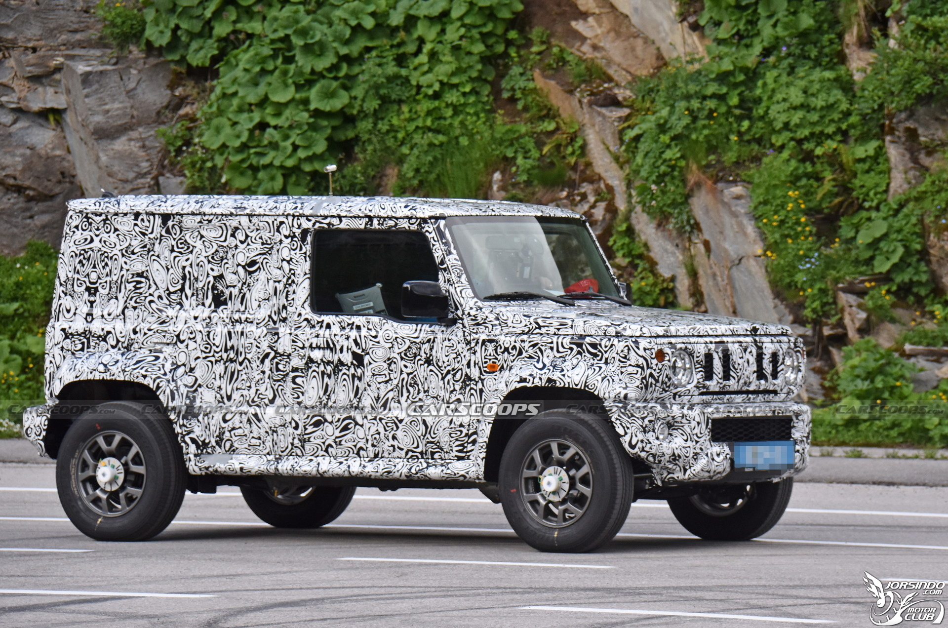 預計年底問世、採輕油電動力！Suzuki Jimny五門版諜照曝光5290|Suzuki,Jimny,五門Jimny小老婆汽機車資訊網