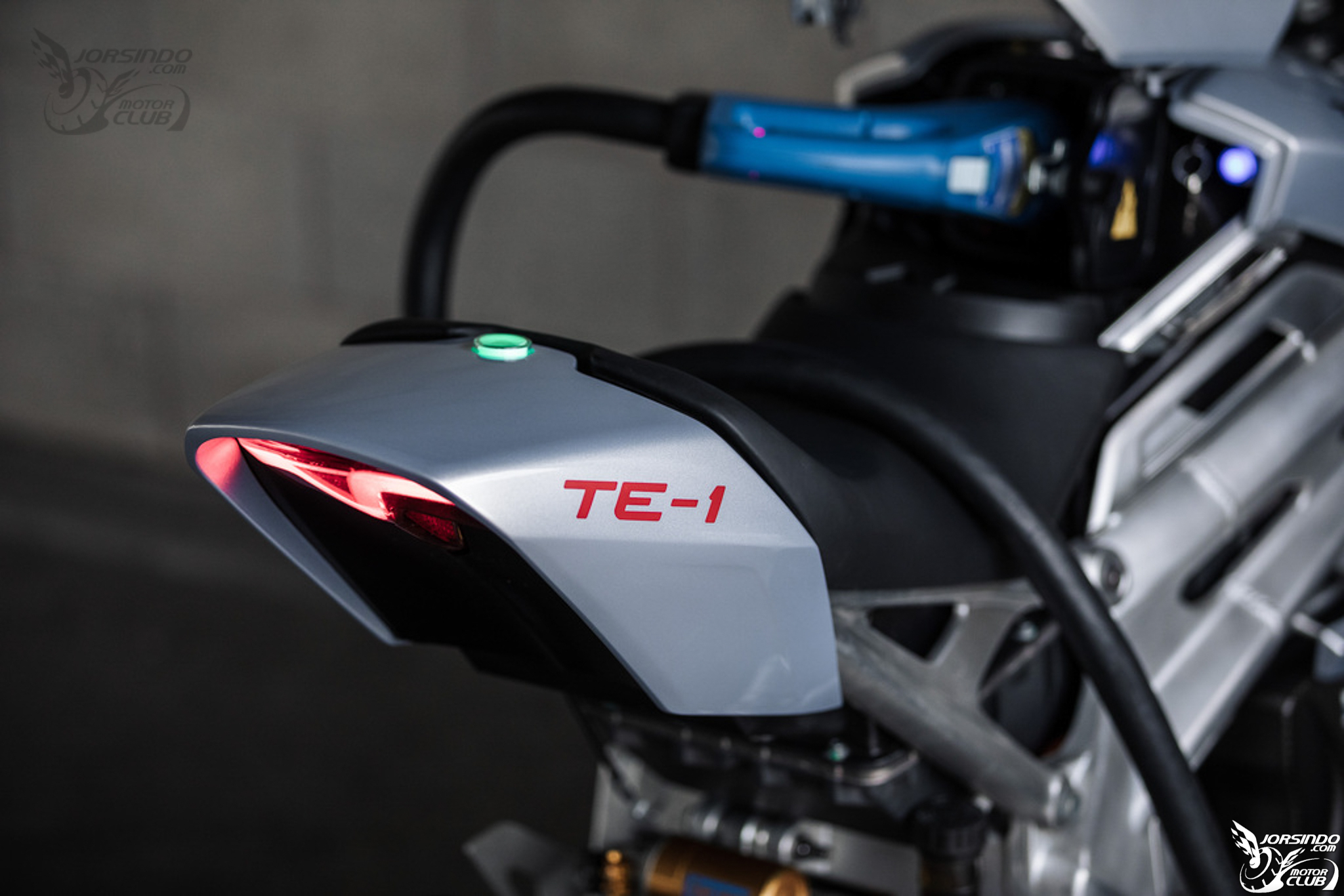 電動版 Speed Triple！Triumph TE-1 計劃成功！原型車完整揭露1422|triumph,te1,電動重機,speedtriple,energica小老婆汽機車資訊網