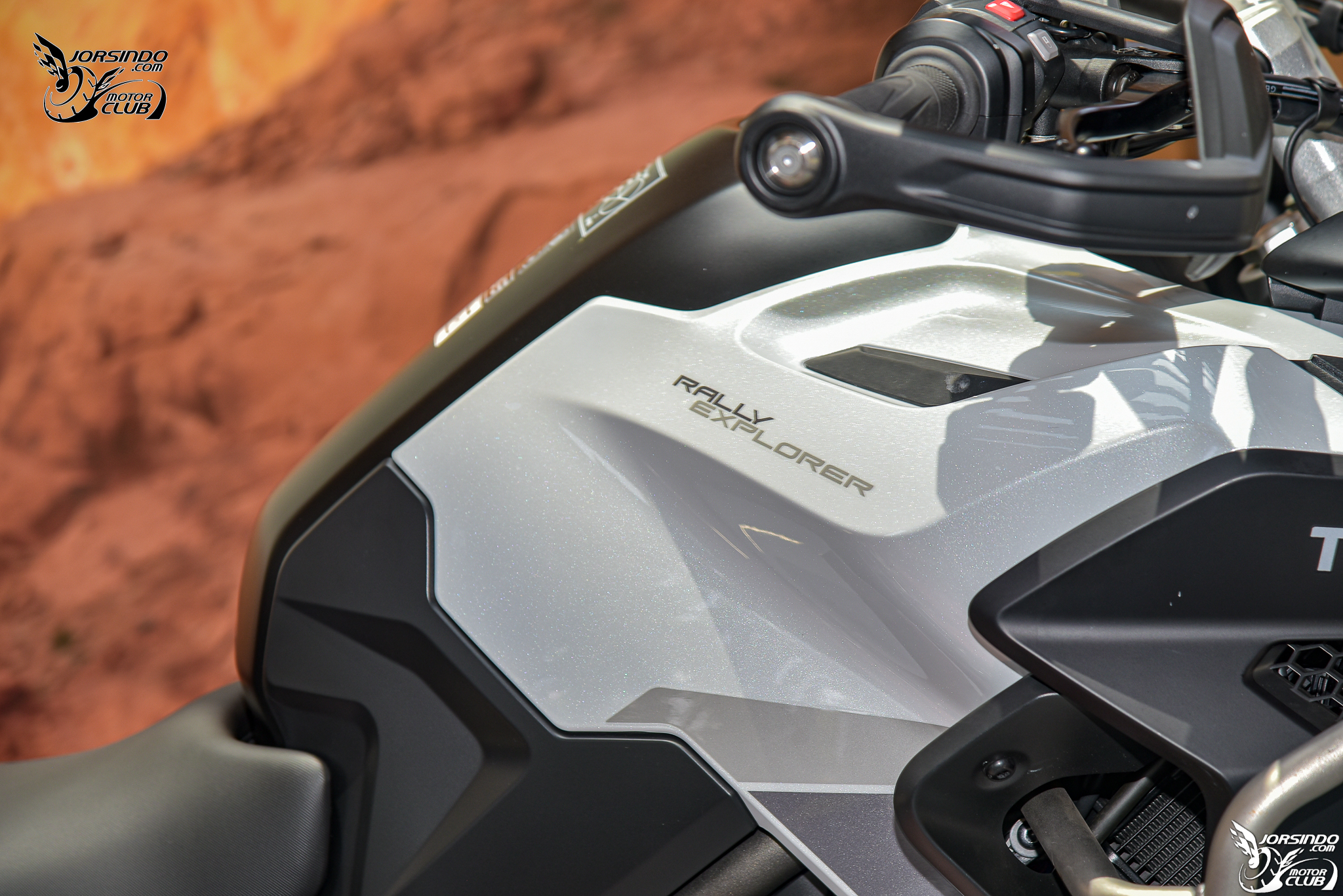 公路越野二選一！TIGER 1200 GT/Rally Explorer 87.8 萬正式發表！7119|小老婆汽機車資訊網