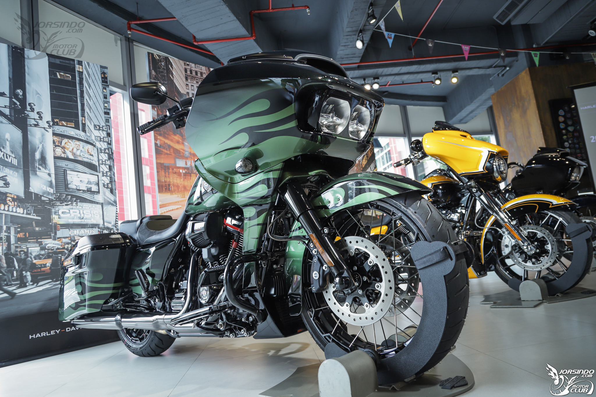 哈雷 Milwaukee-Eight 117 引擎車系新車鑑賞！近2,000c.c.美式巨獸1590|哈雷,softtail,美式機車,CVO,touring小老婆汽機車資訊網