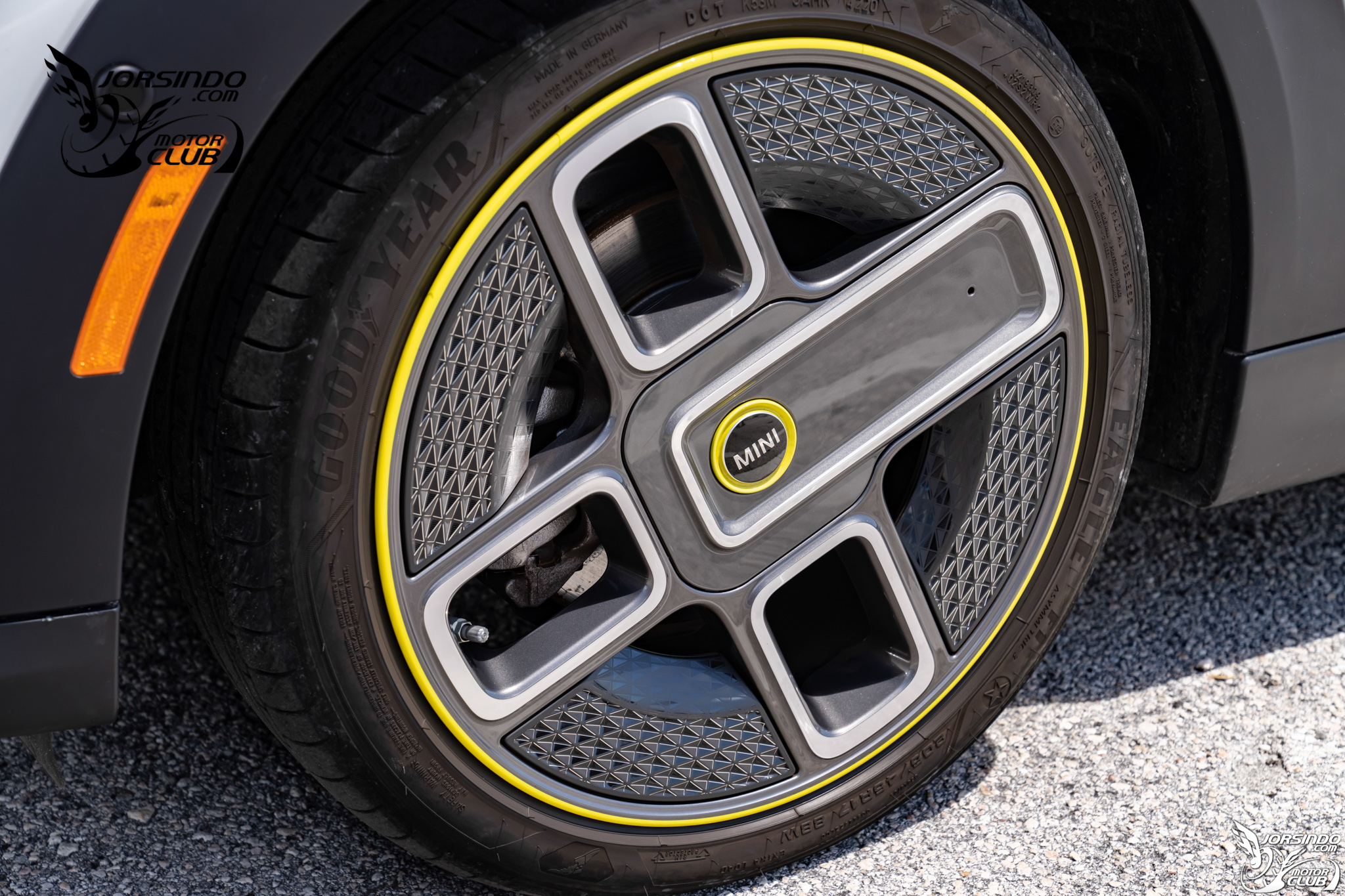上空四座+純電動力=完美！MINI Cooper SE敞篷概念版登場6410|Mini,Cooper SE,Cooper SE Covertible,Mini Electric小老婆汽機車資訊網