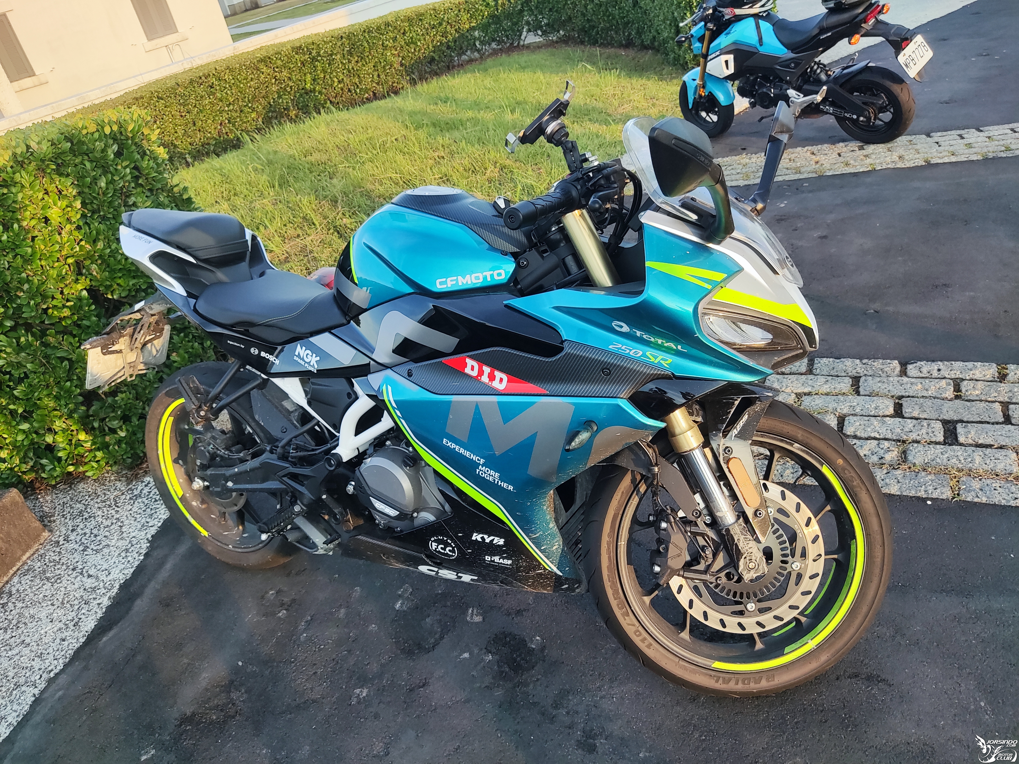 2022 CFMOTO 250SR，賽道玩家PLAY TO WIN4320|小老婆汽機車資訊網