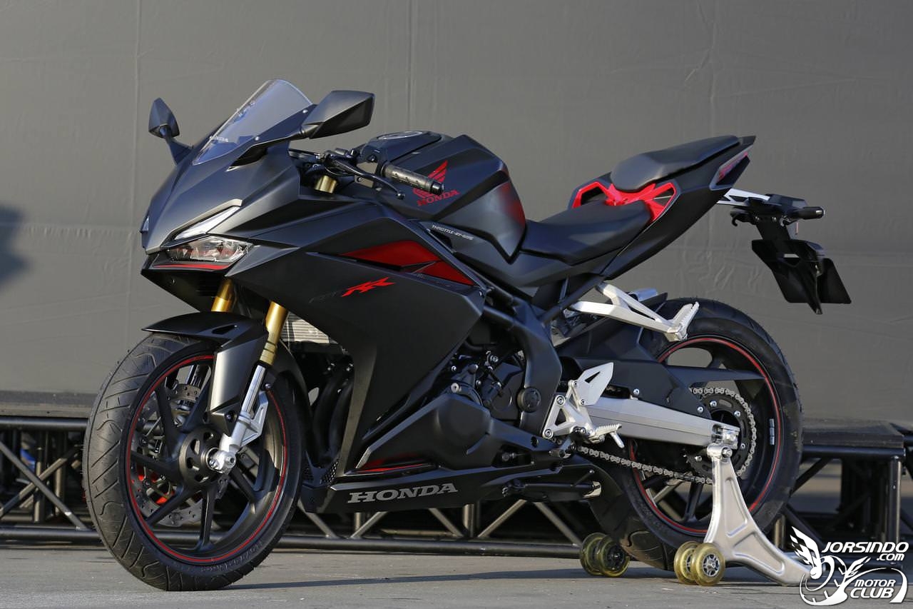 2022 CFMOTO 250SR，賽道玩家PLAY TO WIN6304|小老婆汽機車資訊網