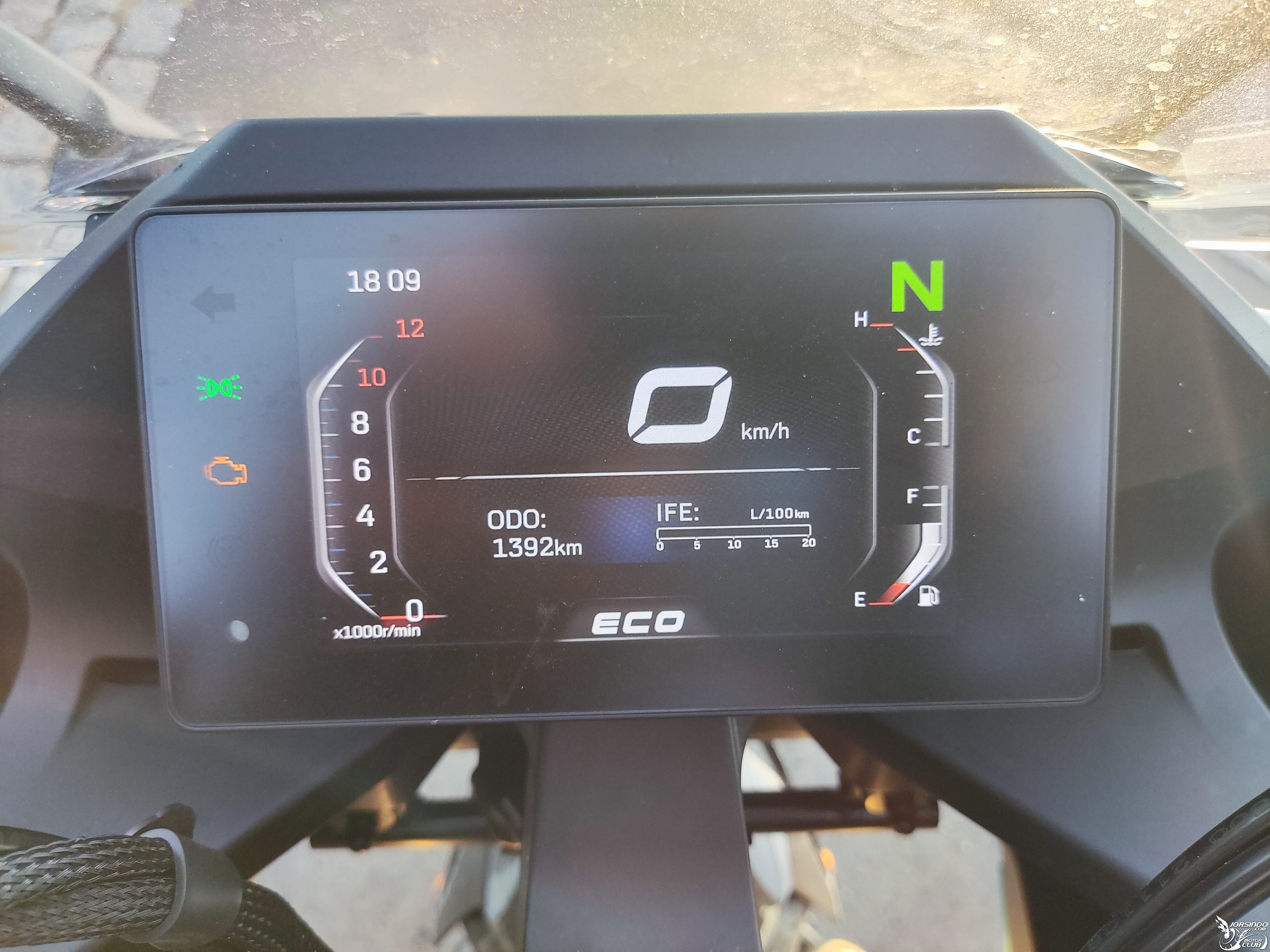 2022 CFMOTO 250SR，賽道玩家PLAY TO WIN1085|小老婆汽機車資訊網