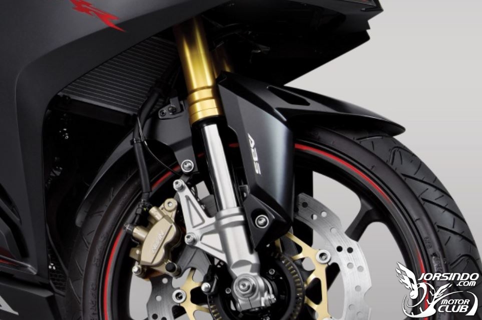 2022 CFMOTO 250SR，賽道玩家PLAY TO WIN2170|小老婆汽機車資訊網