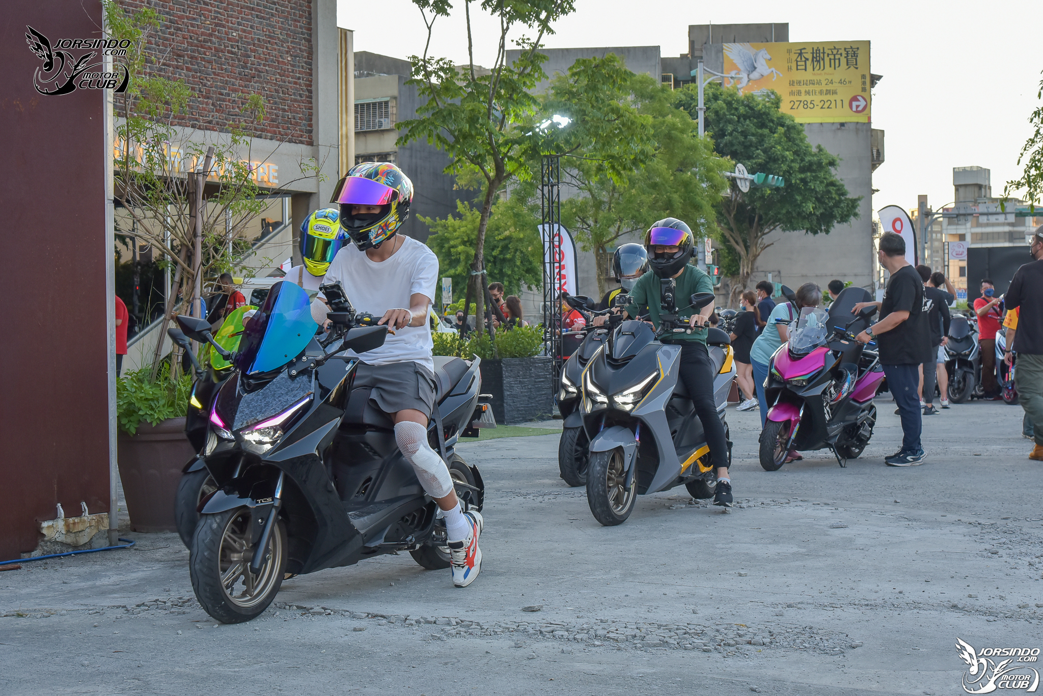 氣勢十足、活動豐富的大型車聚！KRV 闇夜騎聚北部場報導4415|小老婆汽機車資訊網