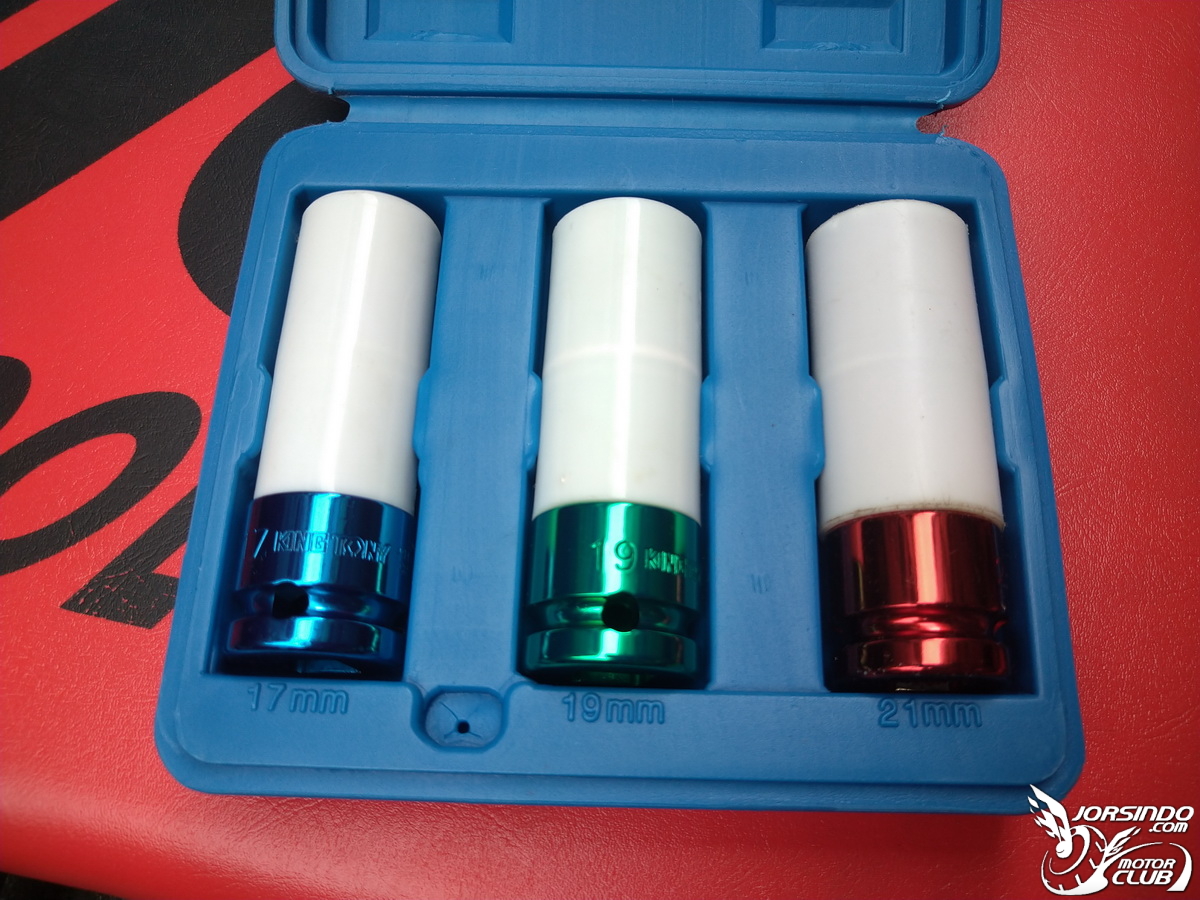 三菱 space gear DIY更換前後避震器、和尚頭及李仔串6480|小老婆汽機車資訊網