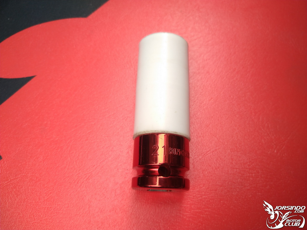 三菱 space gear DIY更換前後避震器、和尚頭及李仔串6841|小老婆汽機車資訊網