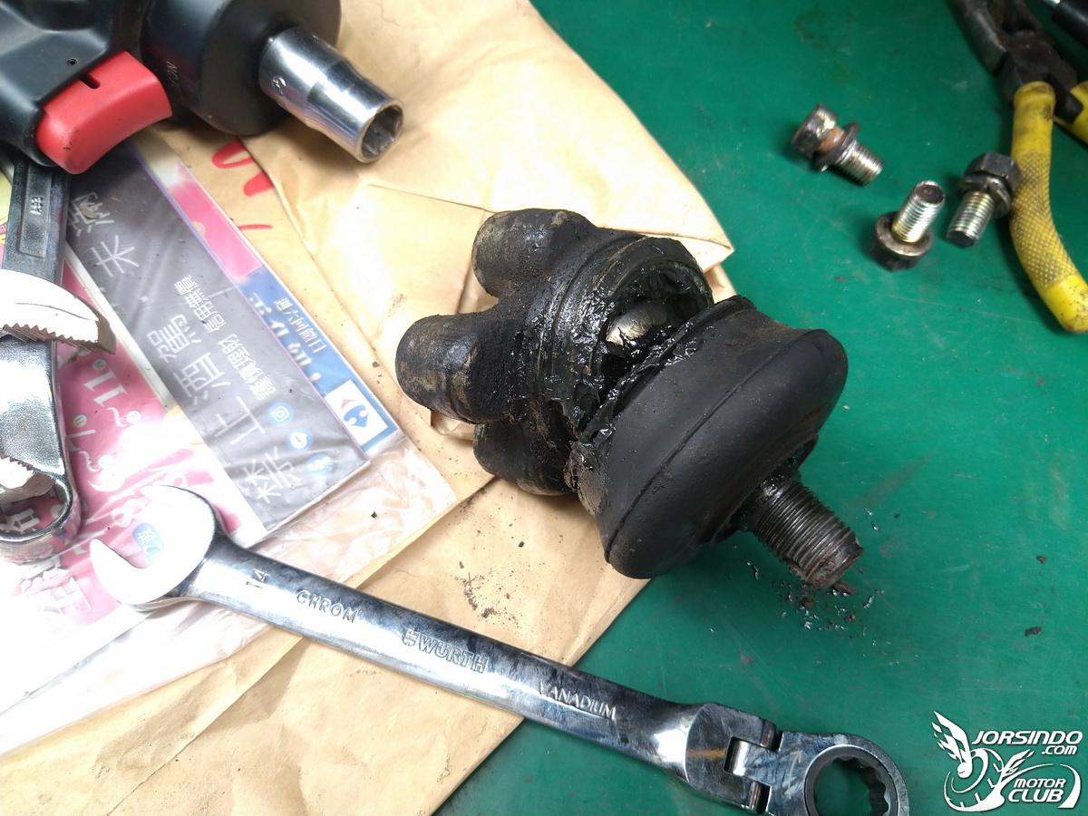 三菱 space gear DIY更換前後避震器、和尚頭及李仔串3092|小老婆汽機車資訊網
