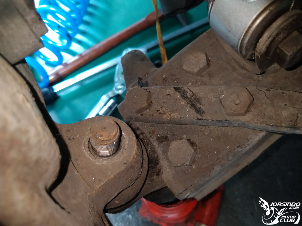 三菱 space gear DIY更換前後避震器、和尚頭及李仔串4488|小老婆汽機車資訊網