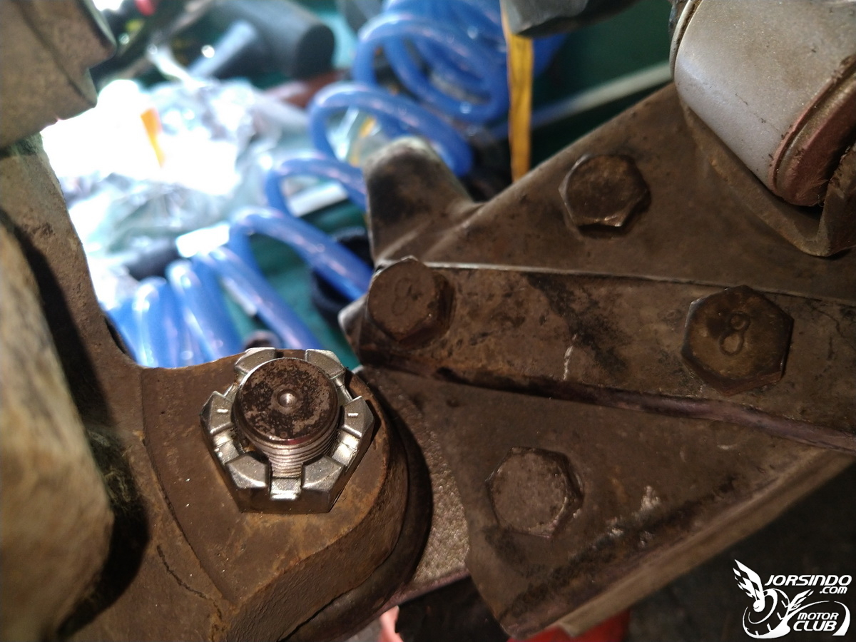 三菱 space gear DIY更換前後避震器、和尚頭及李仔串7312|小老婆汽機車資訊網