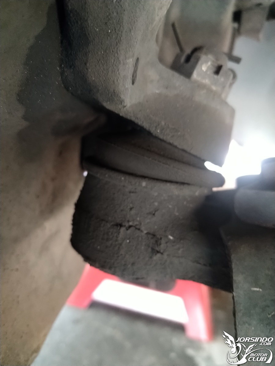 三菱 space gear DIY更換前後避震器、和尚頭及李仔串1546|小老婆汽機車資訊網