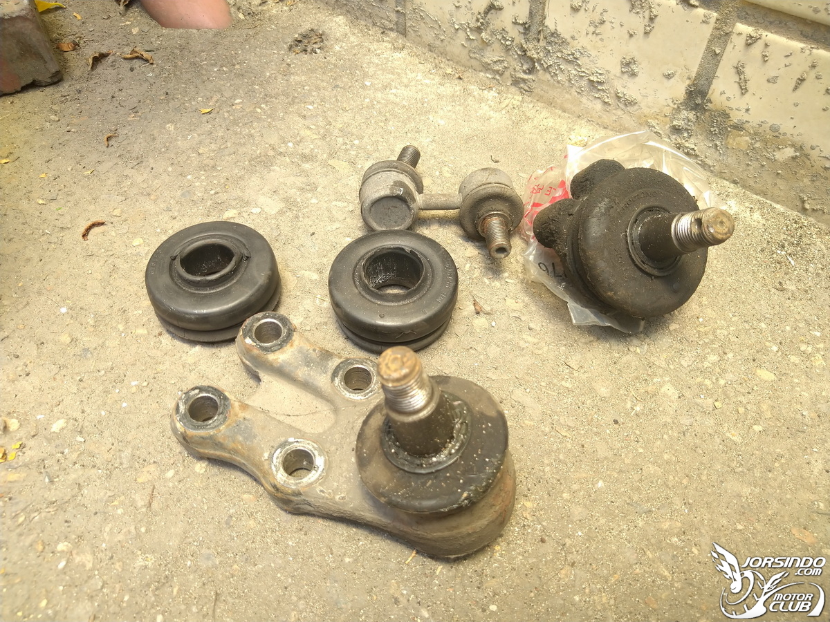 三菱 space gear DIY更換前後避震器、和尚頭及李仔串2703|小老婆汽機車資訊網