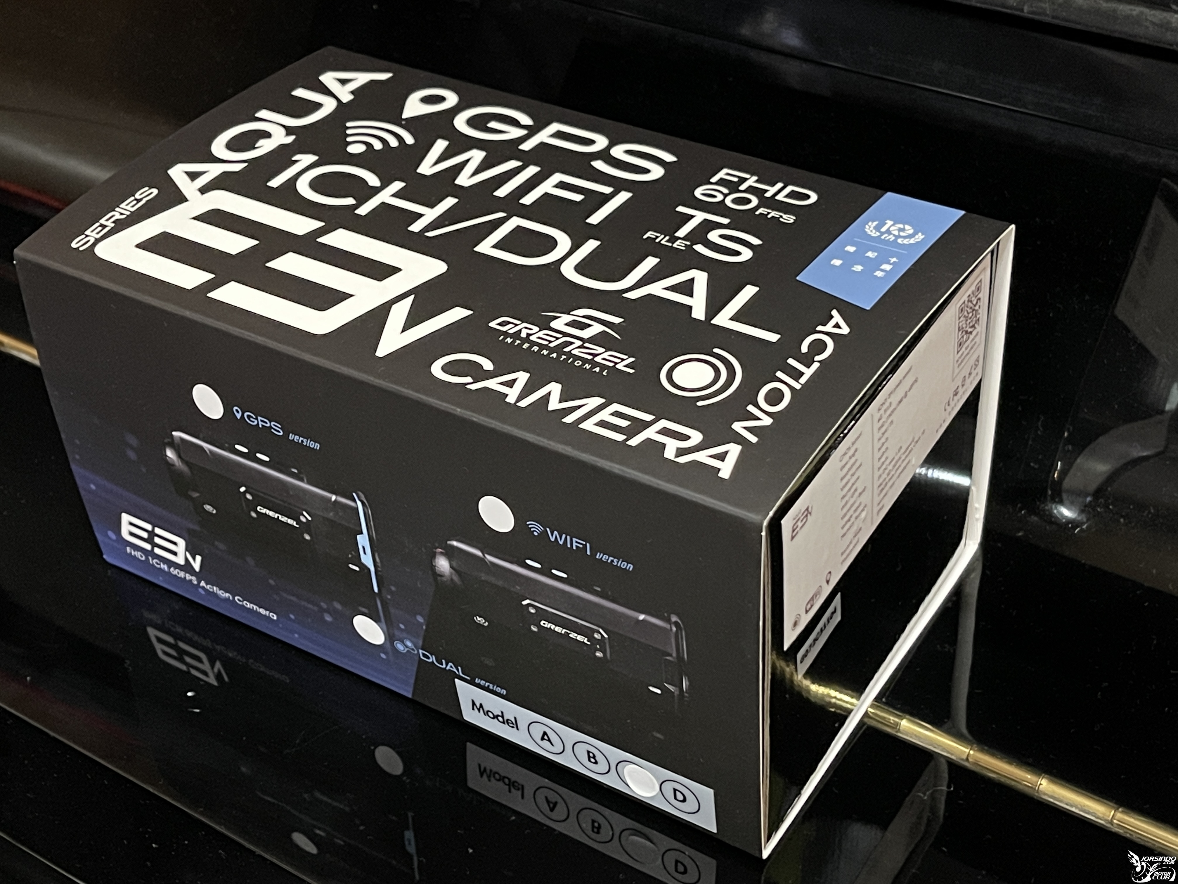 雲創 E3V-T 前後雙鏡(白) 安全帽行車紀錄器4989|小老婆汽機車資訊網