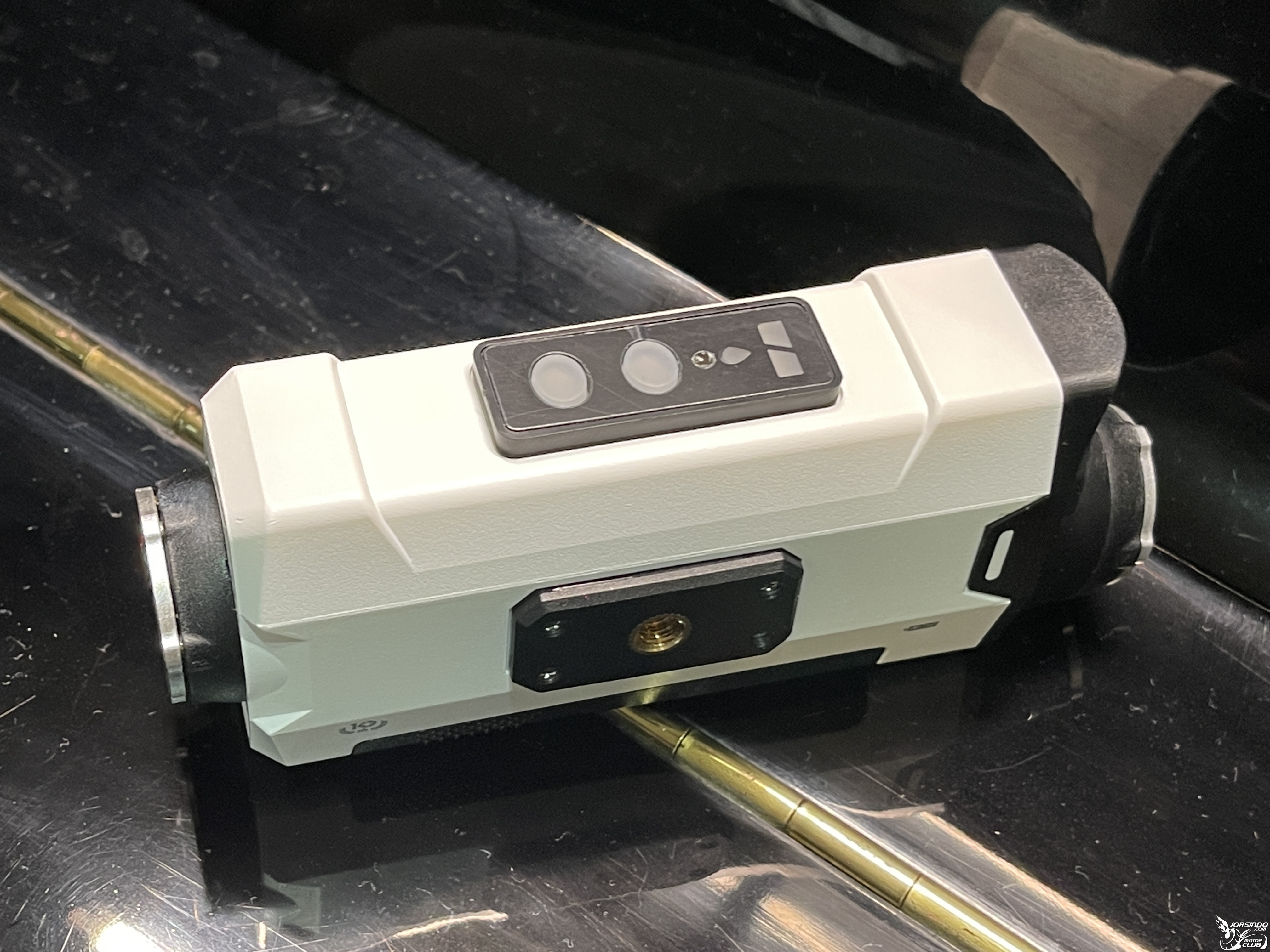 雲創 E3V-T 前後雙鏡(白) 安全帽行車紀錄器8322|小老婆汽機車資訊網