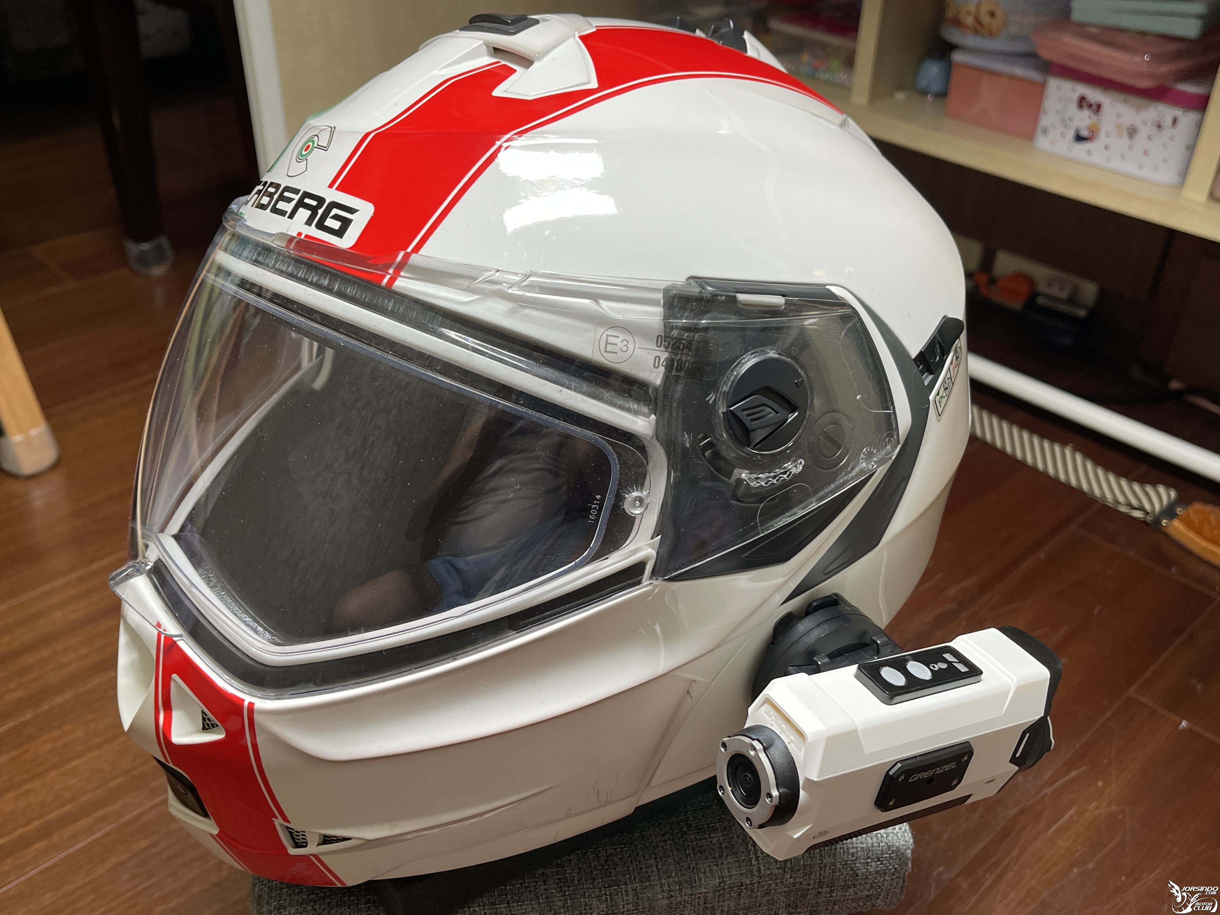 雲創 E3V-T 前後雙鏡(白) 安全帽行車紀錄器7999|小老婆汽機車資訊網