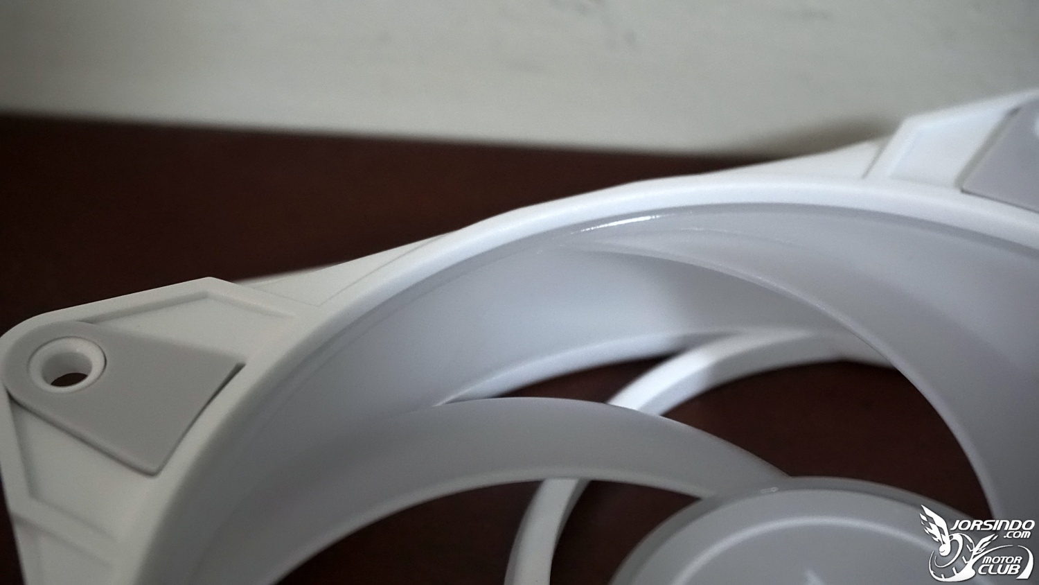 【開箱】白色控的最佳選擇!! Arctic P12 PWM PST ARGB White開箱2007|小老婆汽機車資訊網