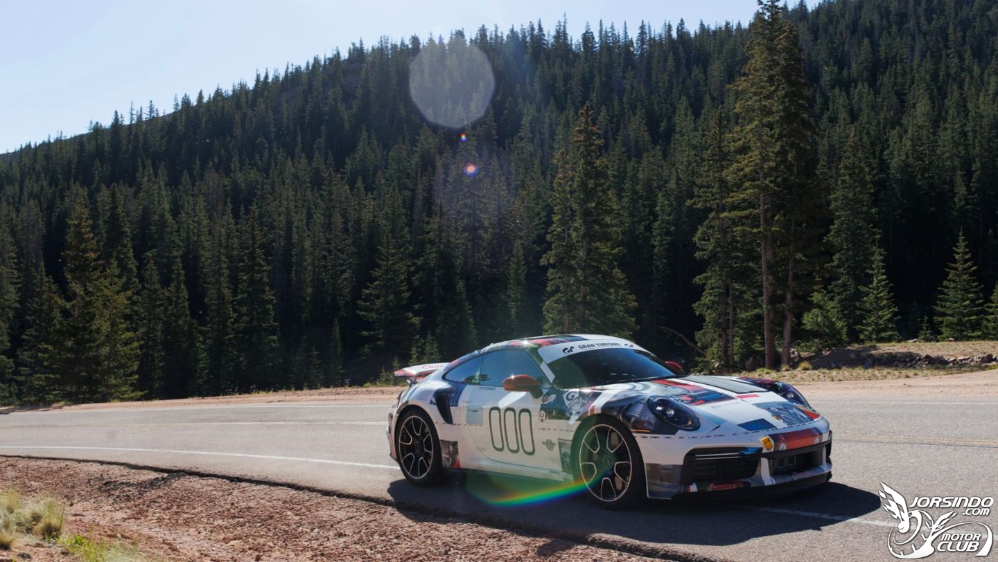 [官方新聞稿]保時捷旗艦公路跑車性能驚艷派克峰爬山賽5664|Porsche,派克峰,911 Turbo S小老婆汽機車資訊網
