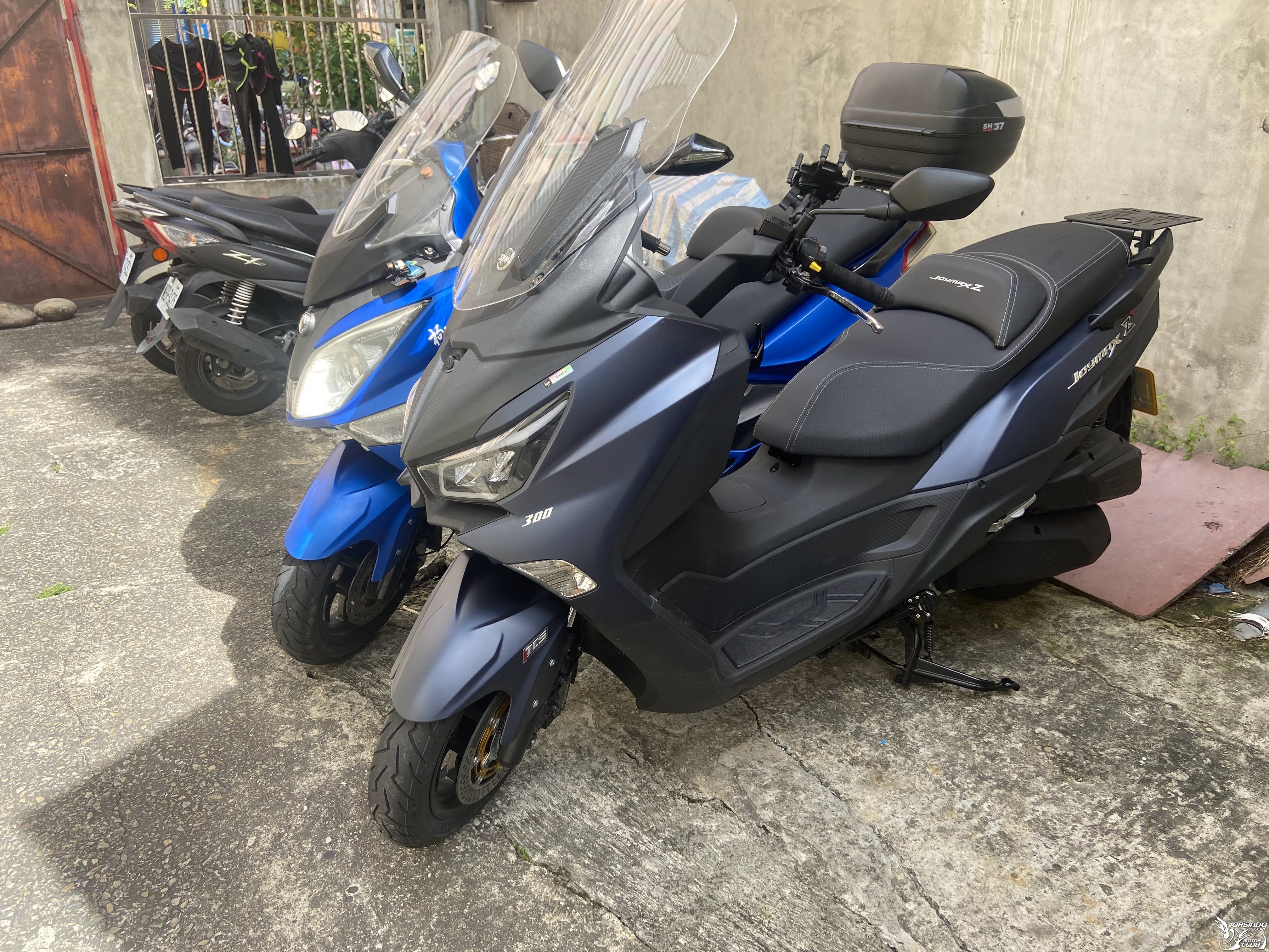 SYM Joymax Z+ 入手三個月小心得 (圖多慎入1490|小老婆汽機車資訊網