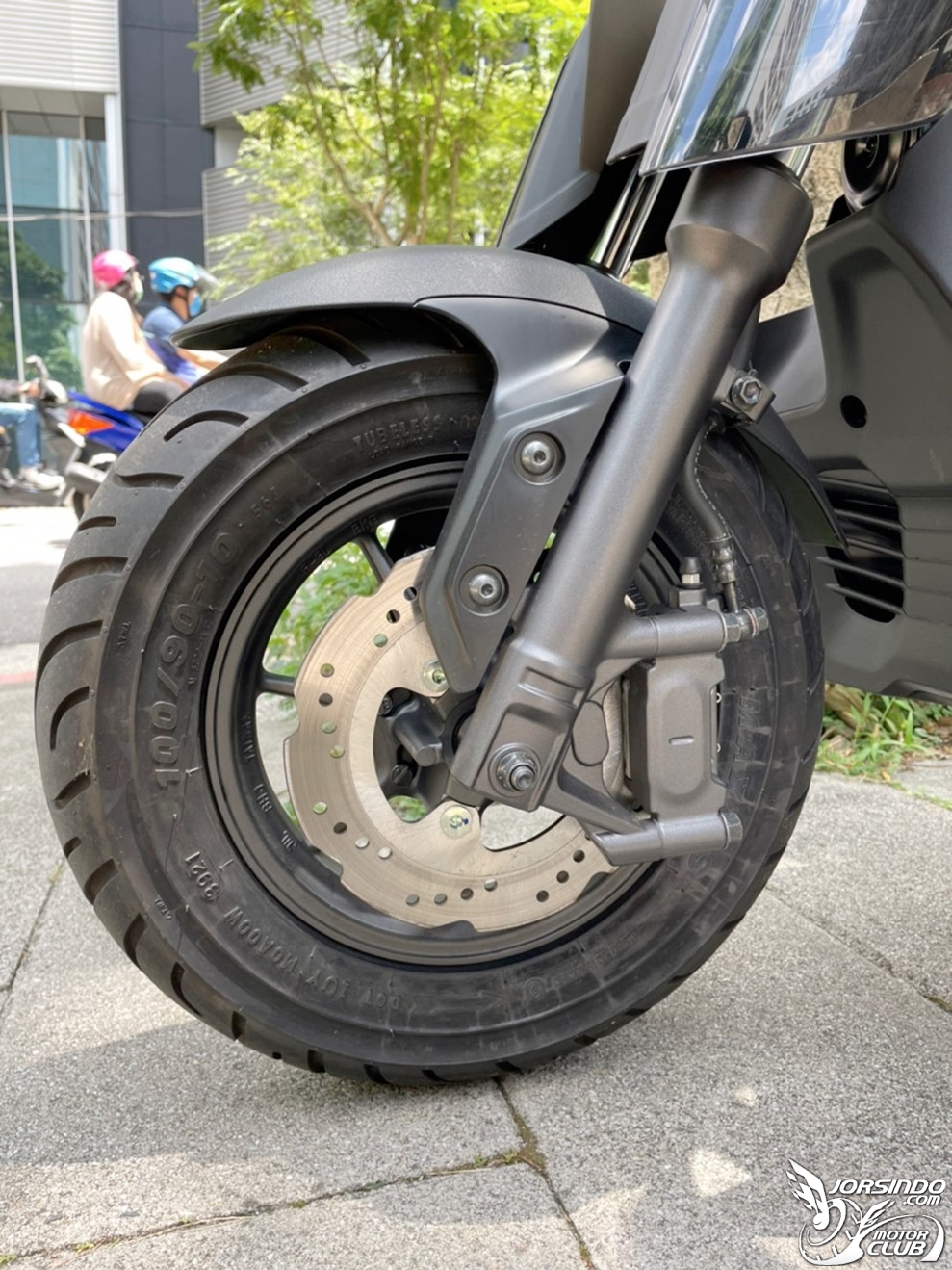 入手EMF享受不撞車的快感6804|小老婆汽機車資訊網
