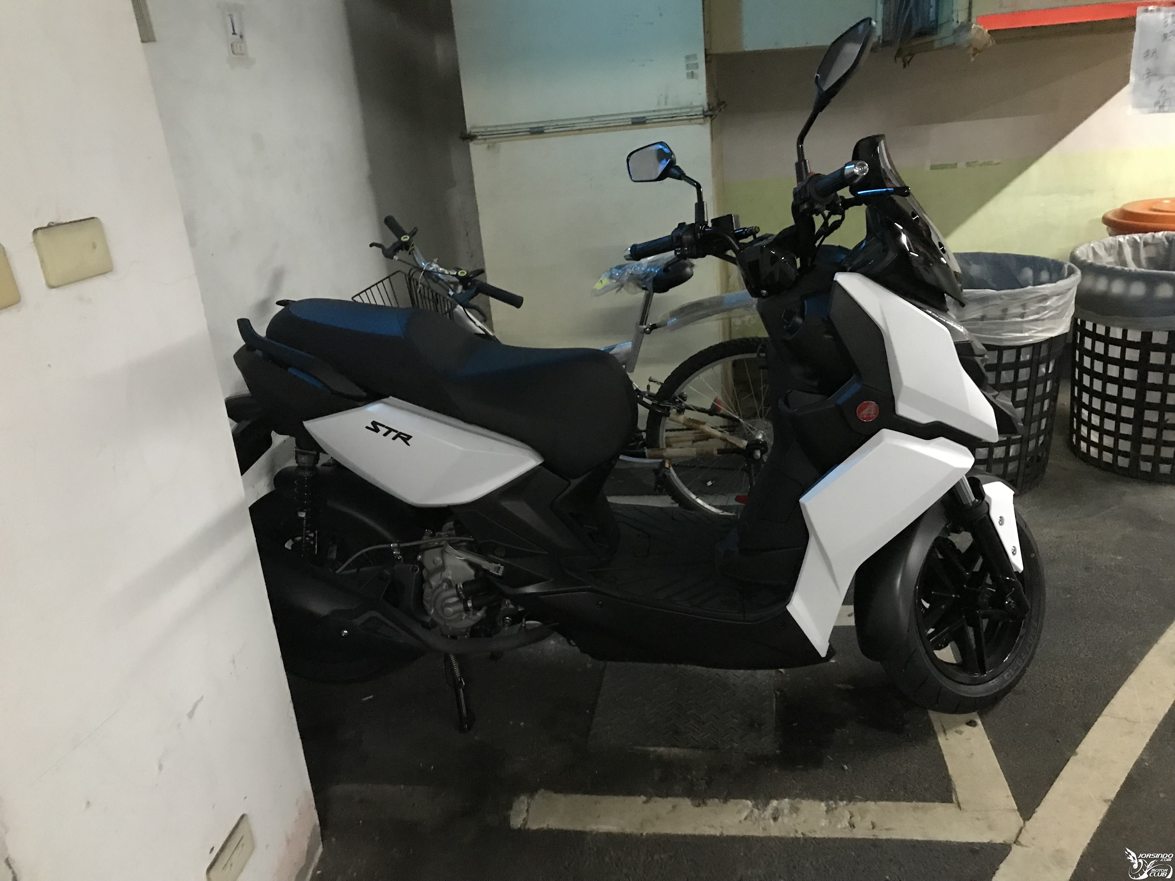我給AEON一次機會，STR300預購與試乘191|小老婆汽機車資訊網