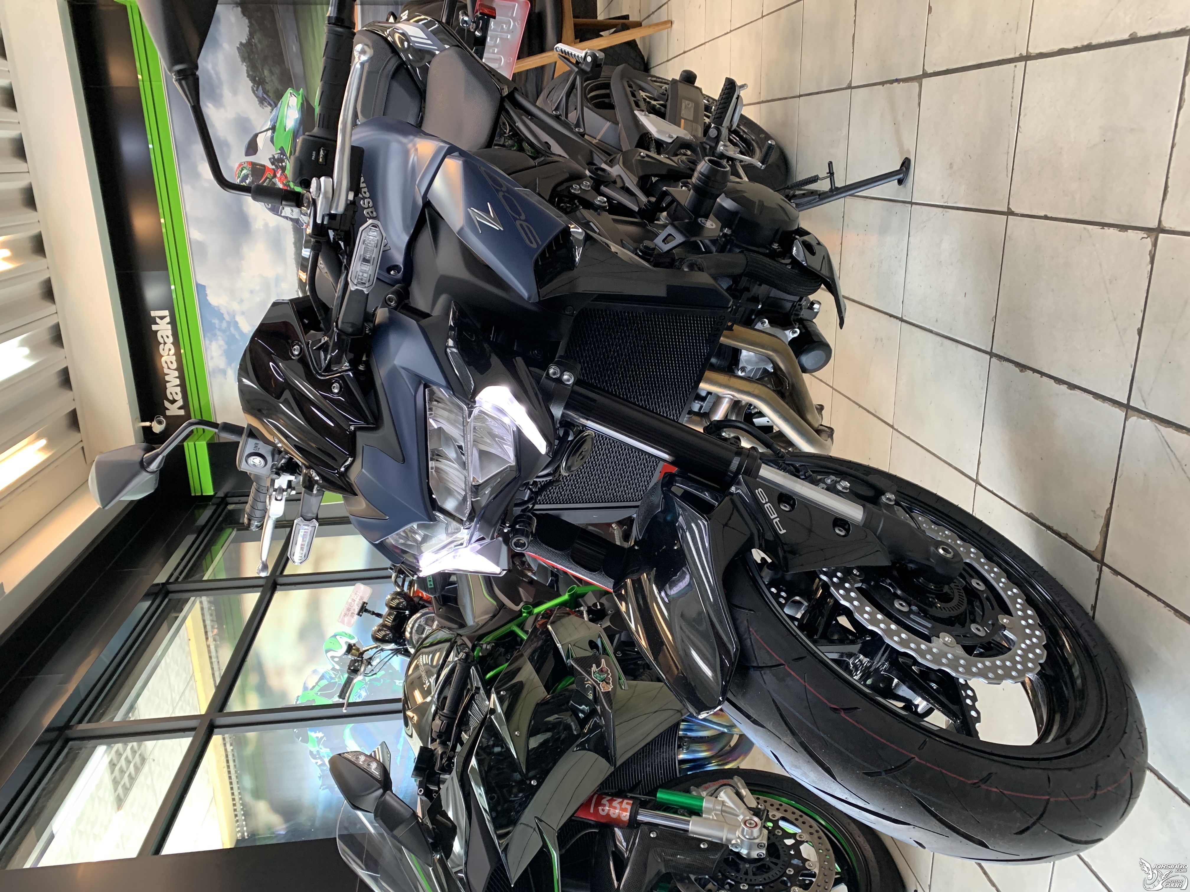 推廣Kawasaki的四缸好車Z9009591|小老婆汽機車資訊網