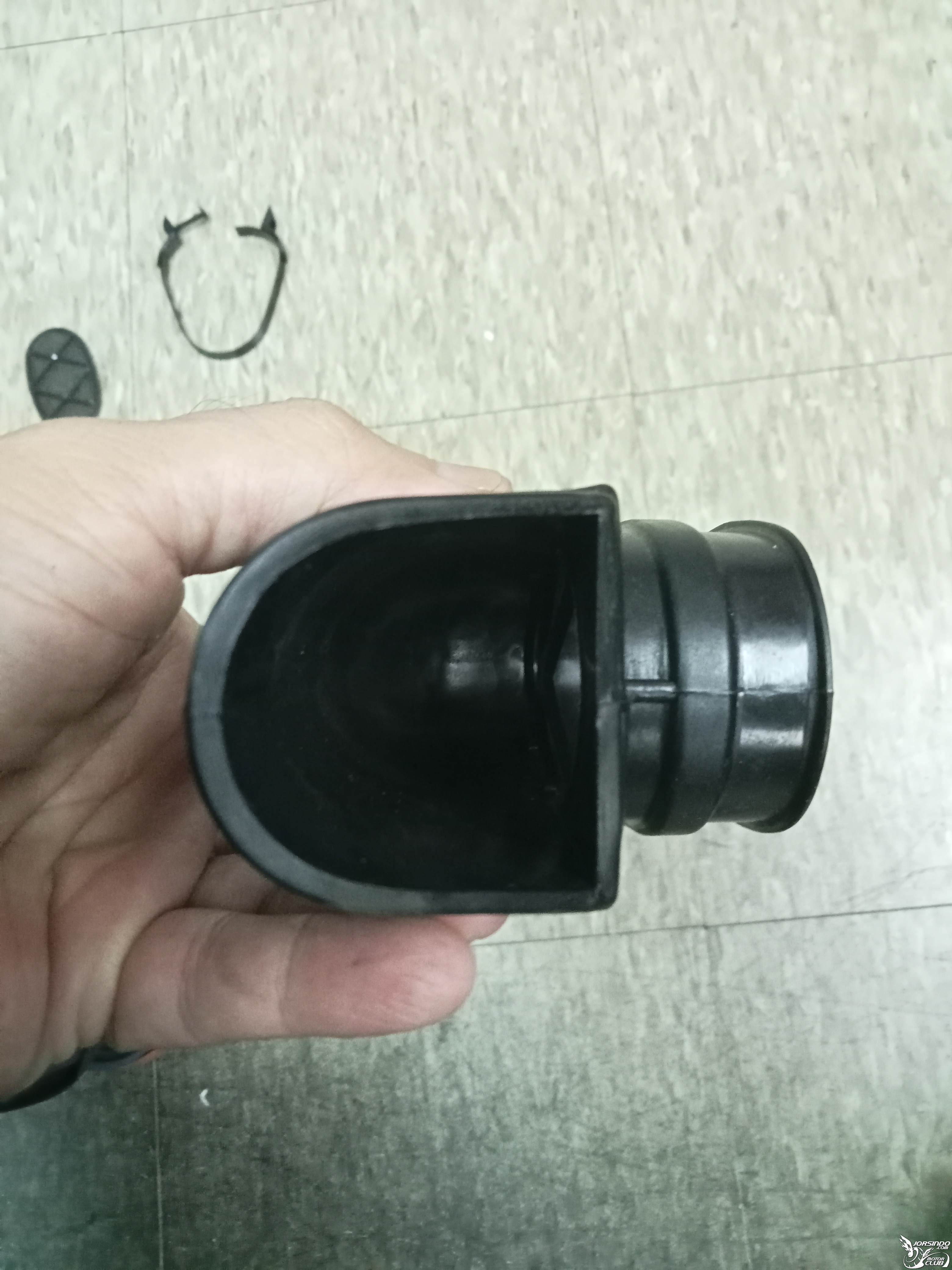 X-HOT 150 傳動箱進氣口改良件479|小老婆汽機車資訊網