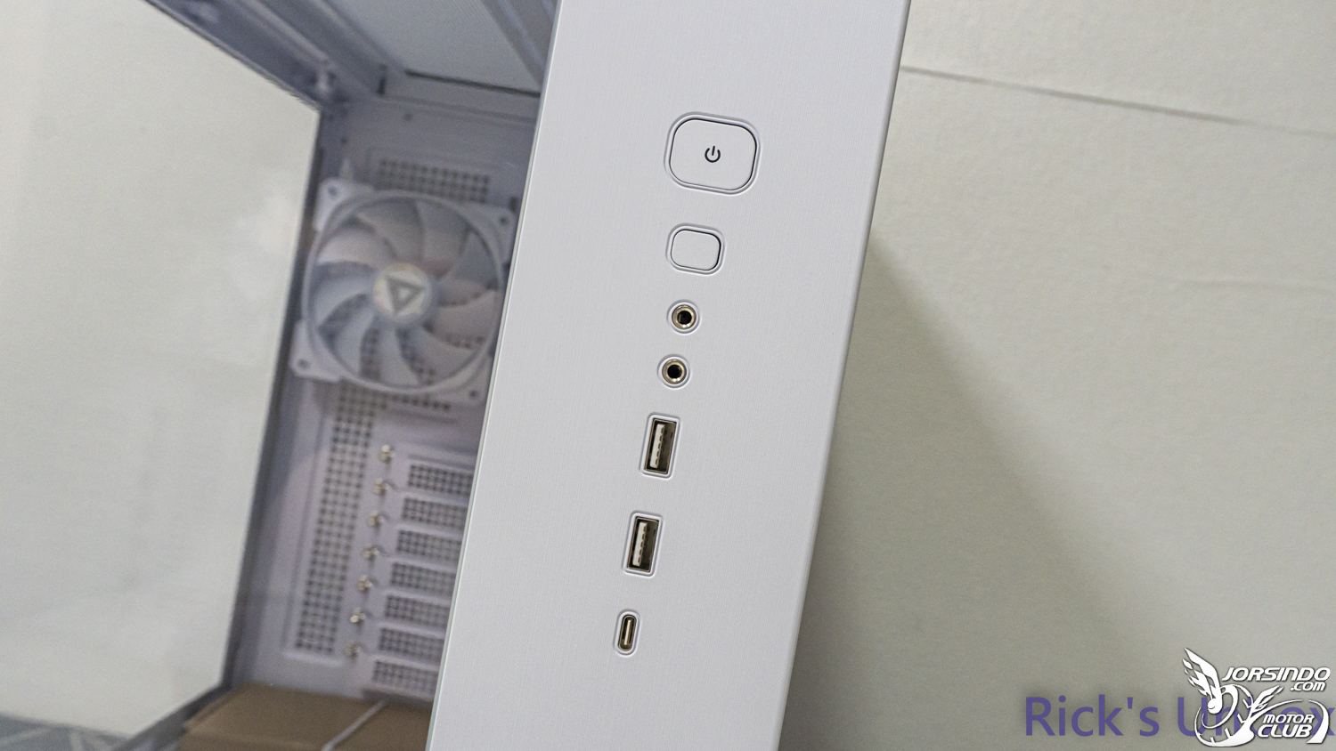 【開箱】MONTECH KING 65 PRO WHITE ft. MONTECH TITAN PLA 850W9612|小老婆汽機車資訊網