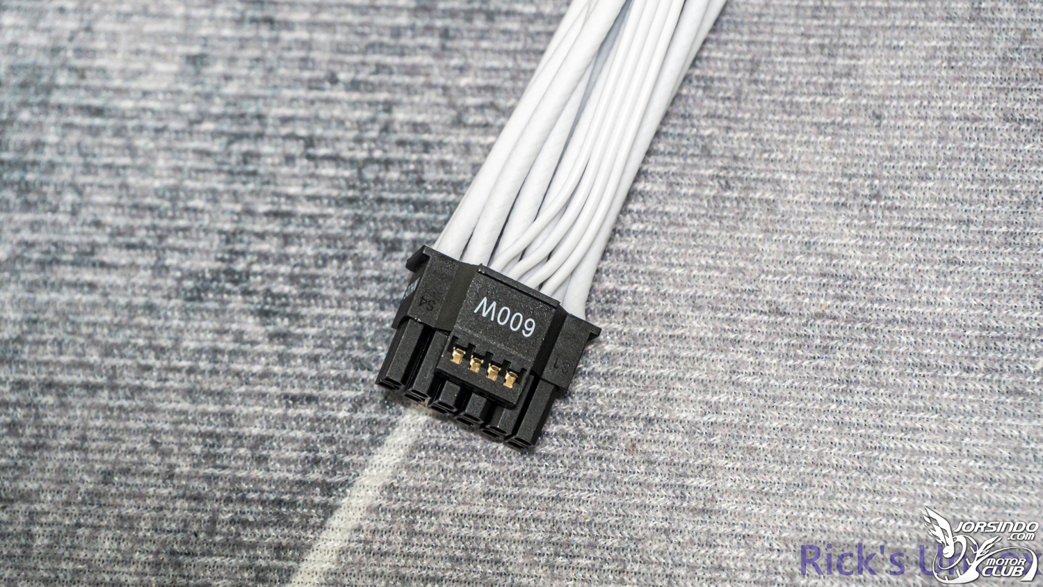 【開箱】MONTECH KING 65 PRO WHITE ft. MONTECH TITAN PLA 850W201|小老婆汽機車資訊網
