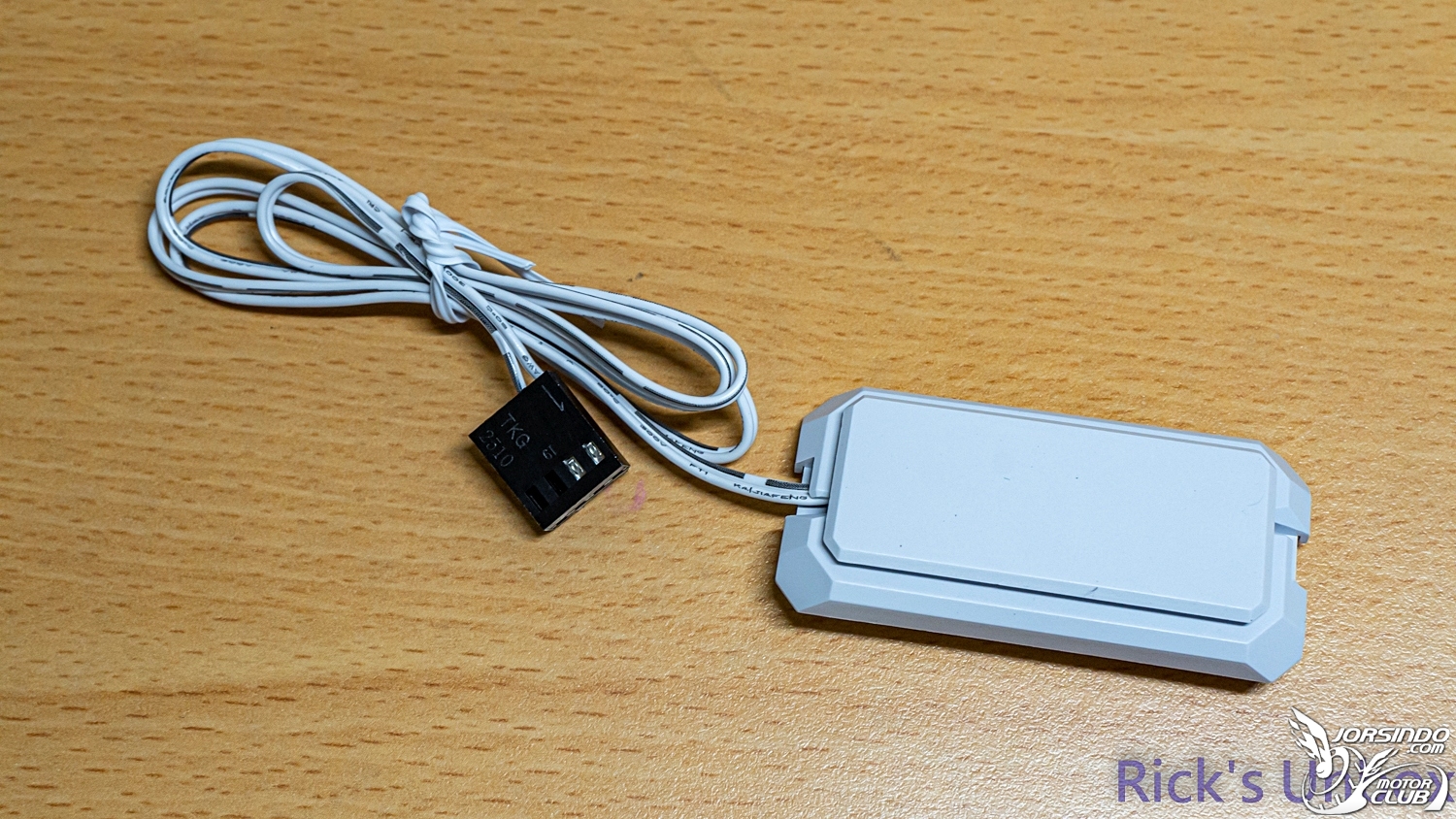 【開箱】訊號"無線化"風扇 EP.1 | LIAN LI UNI FAN SL WIRELESS 120 WHITE6575|小老婆汽機車資訊網