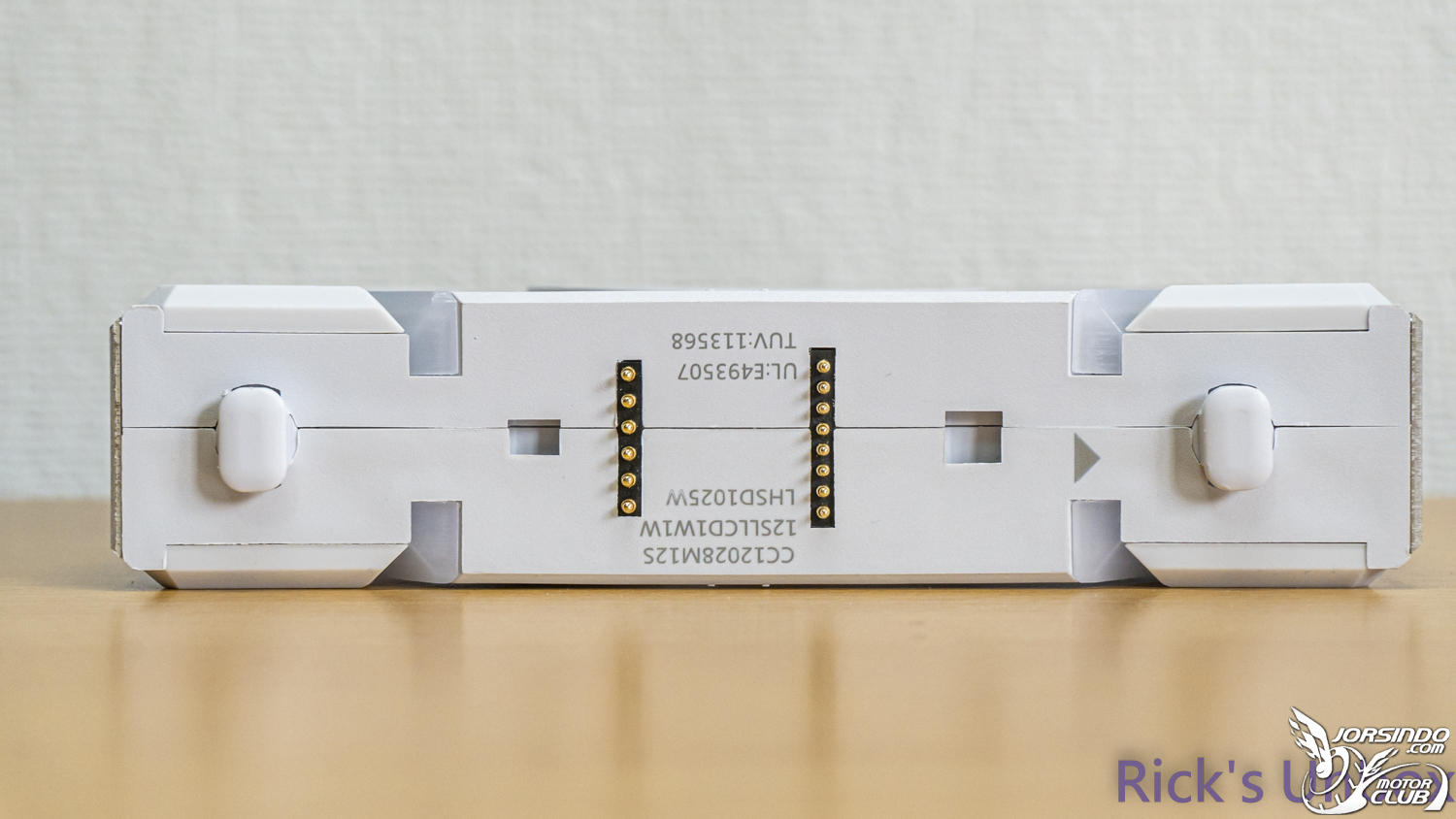 【開箱】訊號"無線化"風扇 EP.1 | LIAN LI UNI FAN SL WIRELESS 120 WHITE1897|小老婆汽機車資訊網
