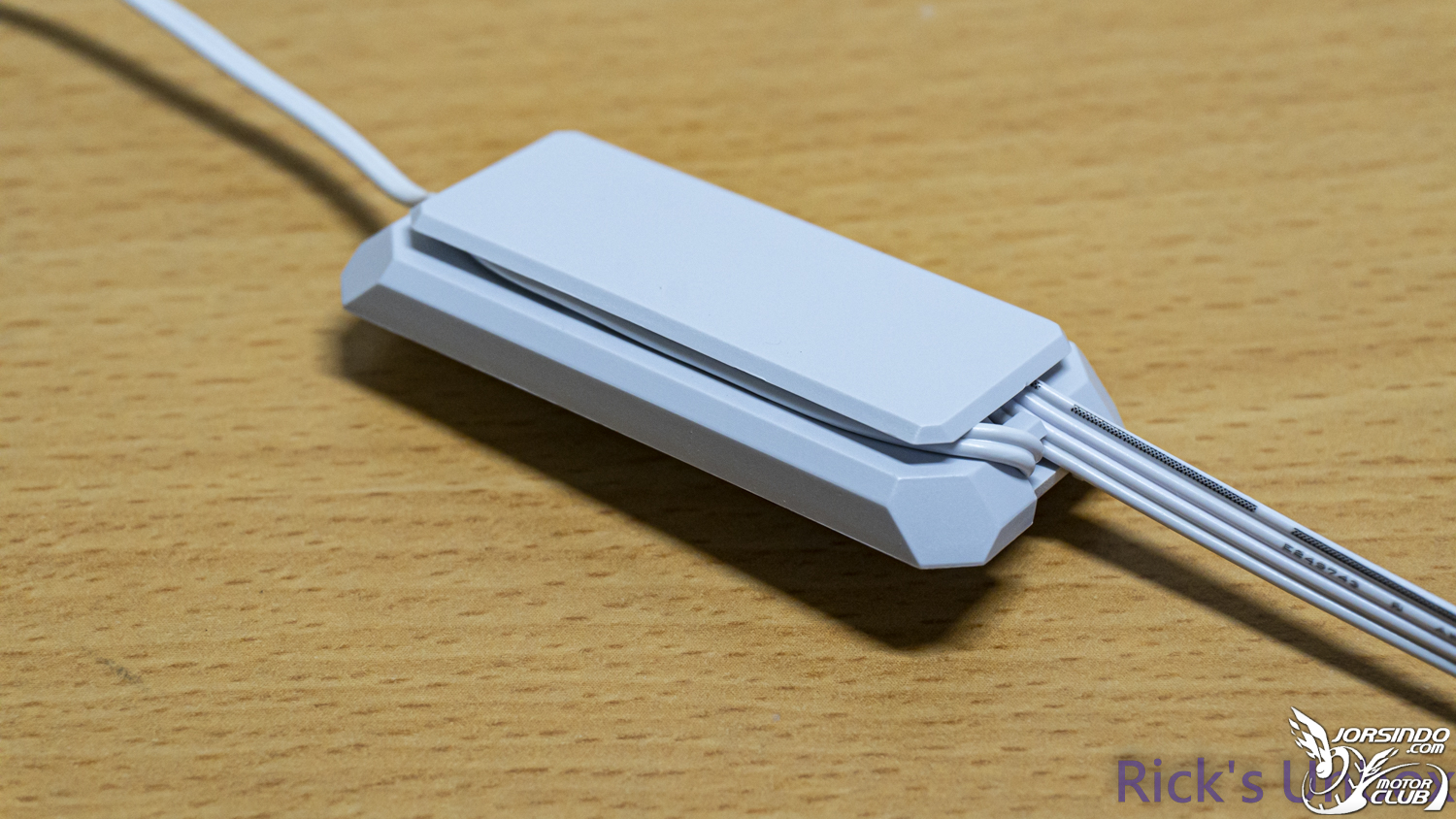【開箱】訊號"無線化"風扇 EP.1 | LIAN LI UNI FAN SL WIRELESS 120 WHITE4294|小老婆汽機車資訊網