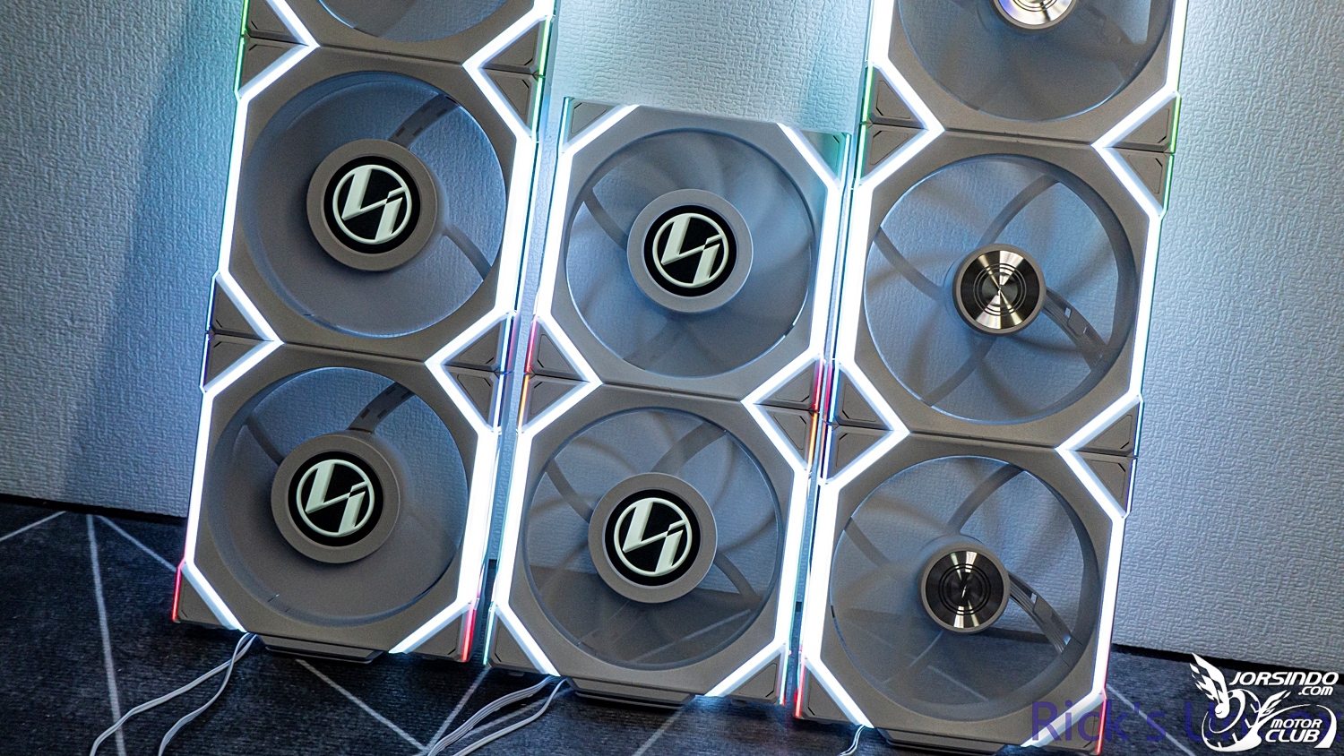 【開箱】訊號"無線化"風扇 EP.2 | LIAN LI UNI FAN SL WIRELESS 120 WHITE5072|小老婆汽機車資訊網