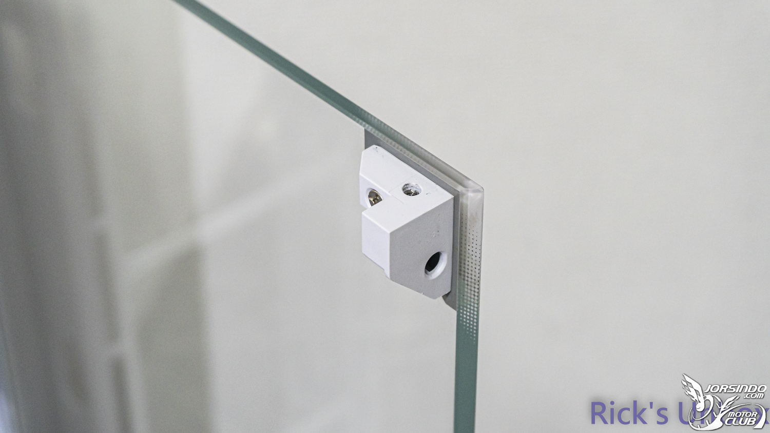 【開箱】緊湊卻更獨特全面 | LIAN LI O11 VISION COMPACT WHITE734|小老婆汽機車資訊網