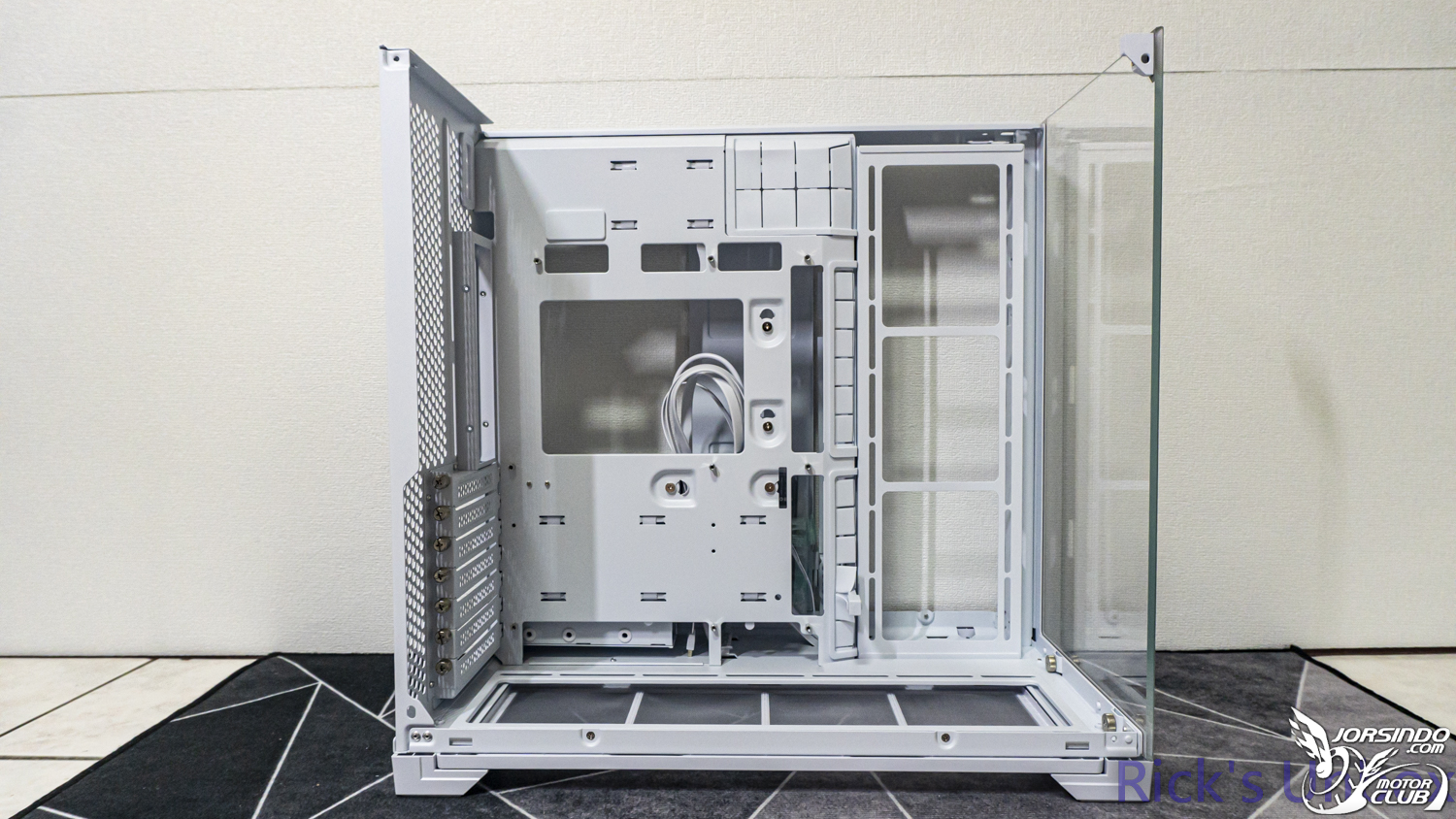 【開箱】緊湊卻更獨特全面 | LIAN LI O11 VISION COMPACT WHITE2604|小老婆汽機車資訊網