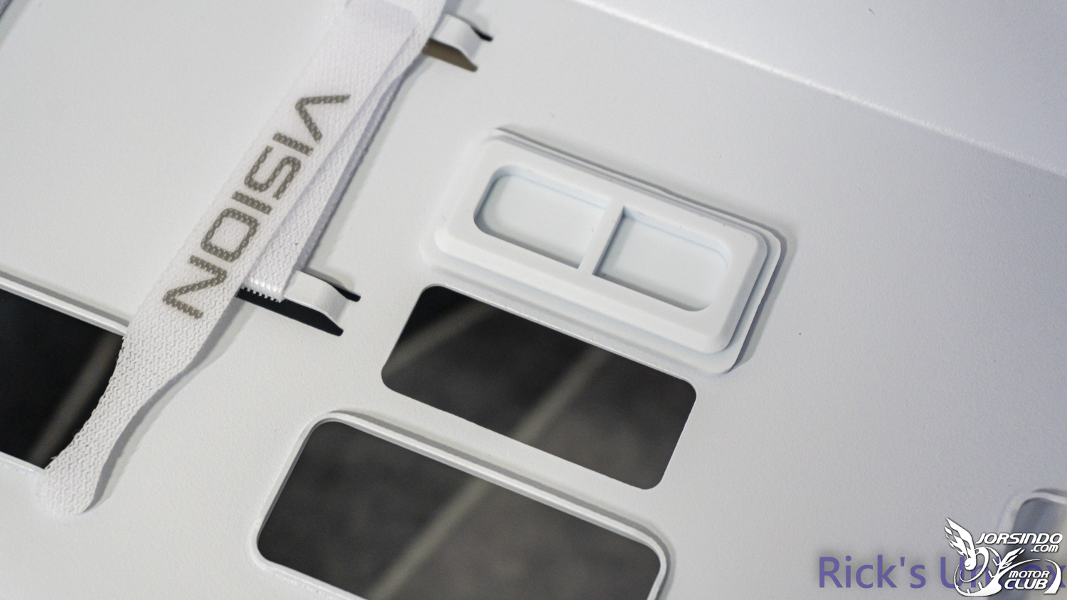 【開箱】緊湊卻更獨特全面 | LIAN LI O11 VISION COMPACT WHITE4722|小老婆汽機車資訊網