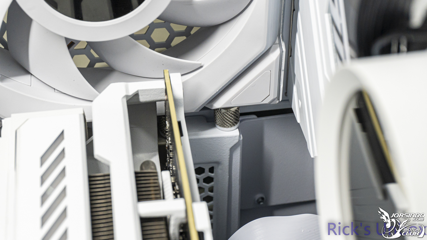 【開箱】緊湊卻更獨特全面 | LIAN LI O11 VISION COMPACT WHITE9305|小老婆汽機車資訊網