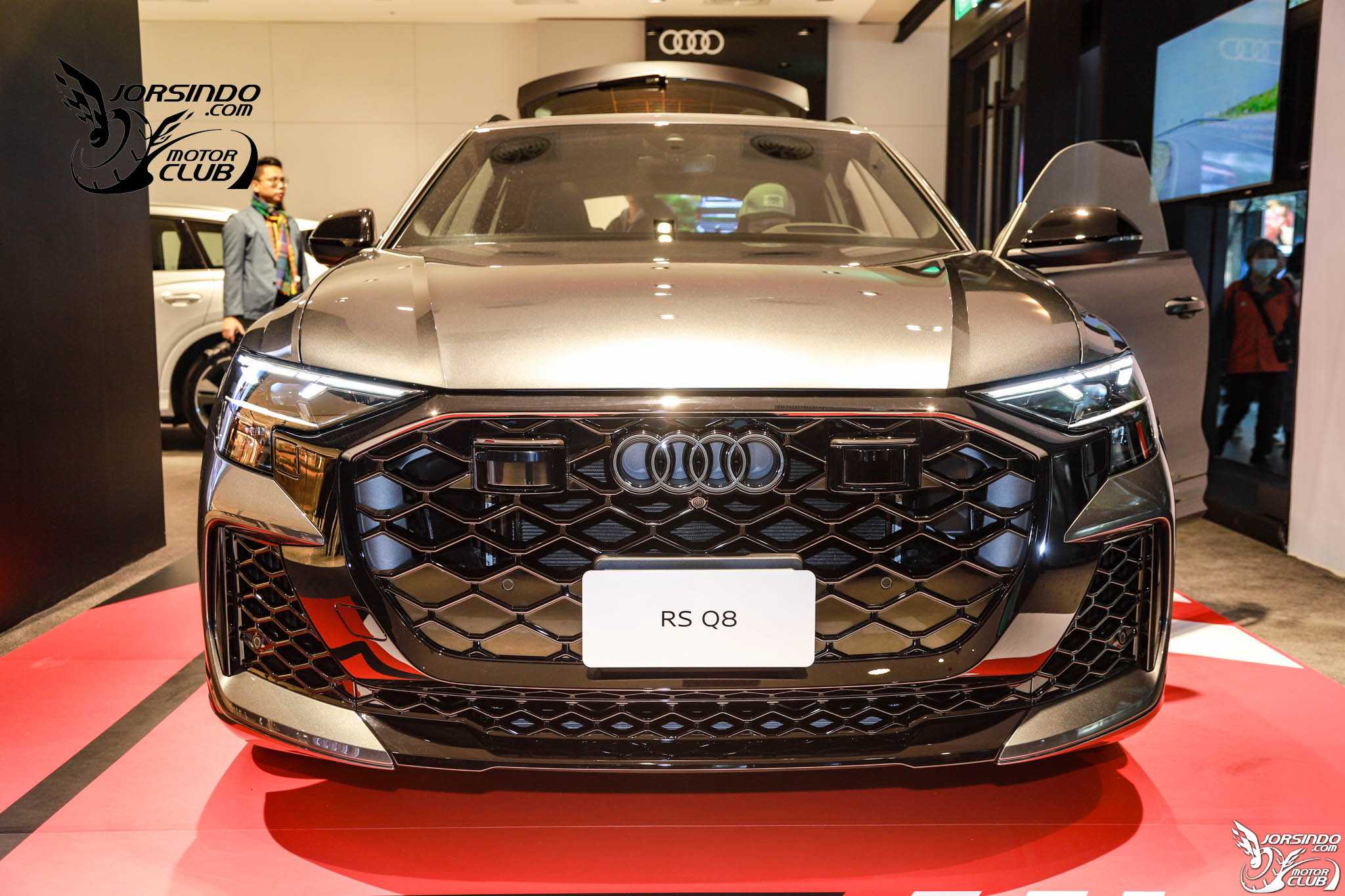 紐北最速SUV抵台！Audi小改款RS Q8新台幣781萬國內上市4918|小老婆汽機車資訊網