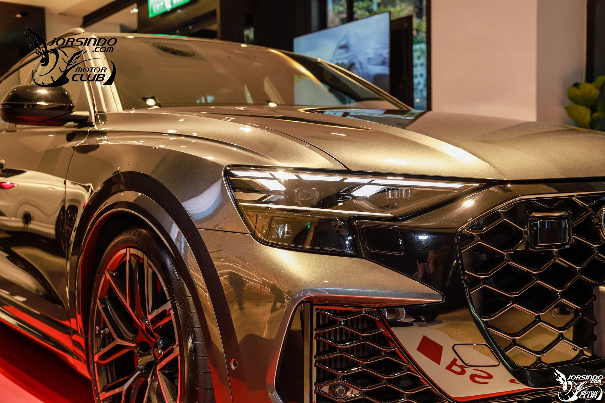 紐北最速SUV抵台！Audi小改款RS Q8新台幣781萬國內上市1032|小老婆汽機車資訊網