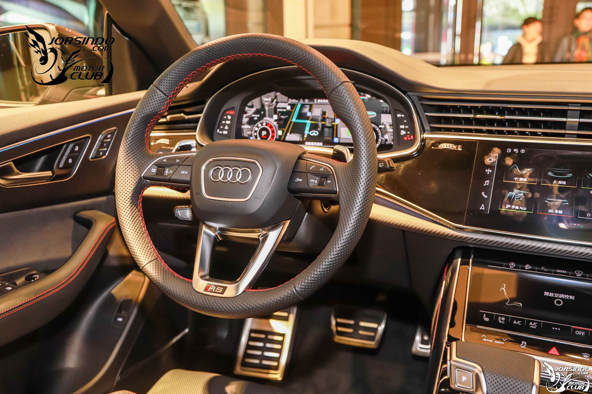 紐北最速SUV抵台！Audi小改款RS Q8新台幣781萬國內上市2450|小老婆汽機車資訊網