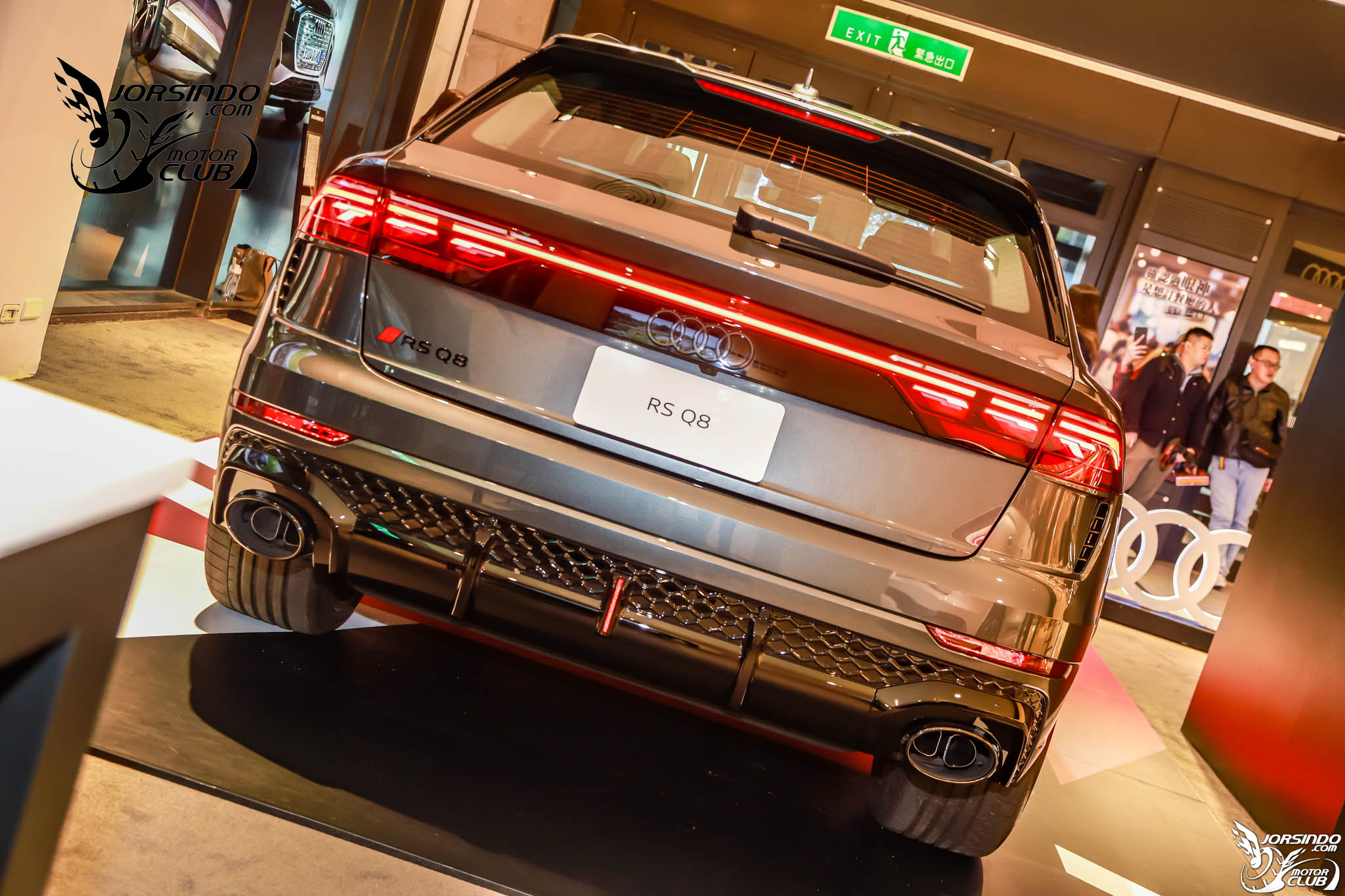 紐北最速SUV抵台！Audi小改款RS Q8新台幣781萬國內上市8460|小老婆汽機車資訊網
