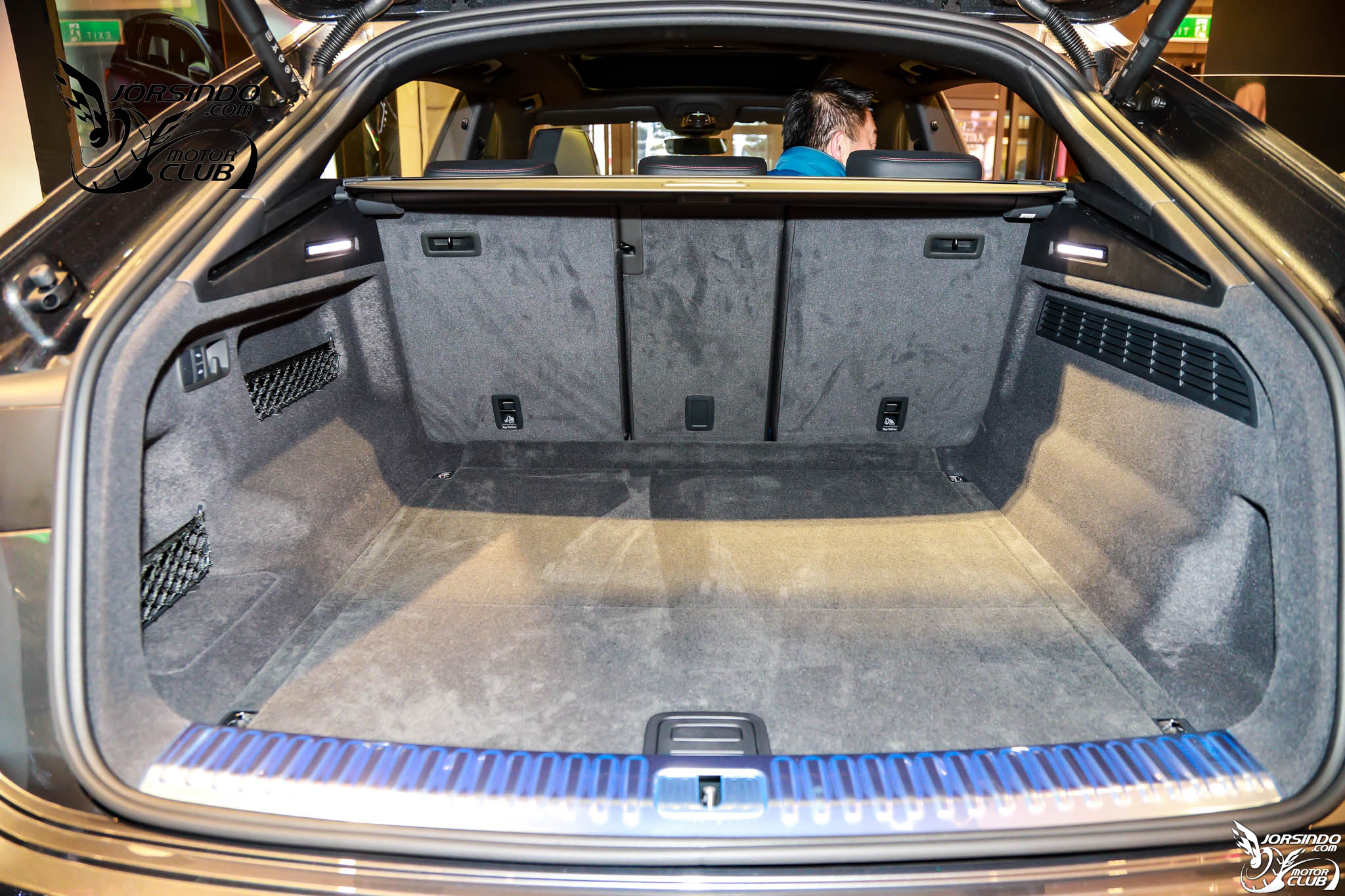 紐北最速SUV抵台！Audi小改款RS Q8新台幣781萬國內上市9913|小老婆汽機車資訊網