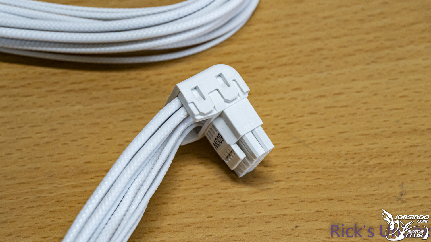 【開箱】主流認證全白色電源 | Kiss Quiet SILENT G3 850 WHITE781|小老婆汽機車資訊網