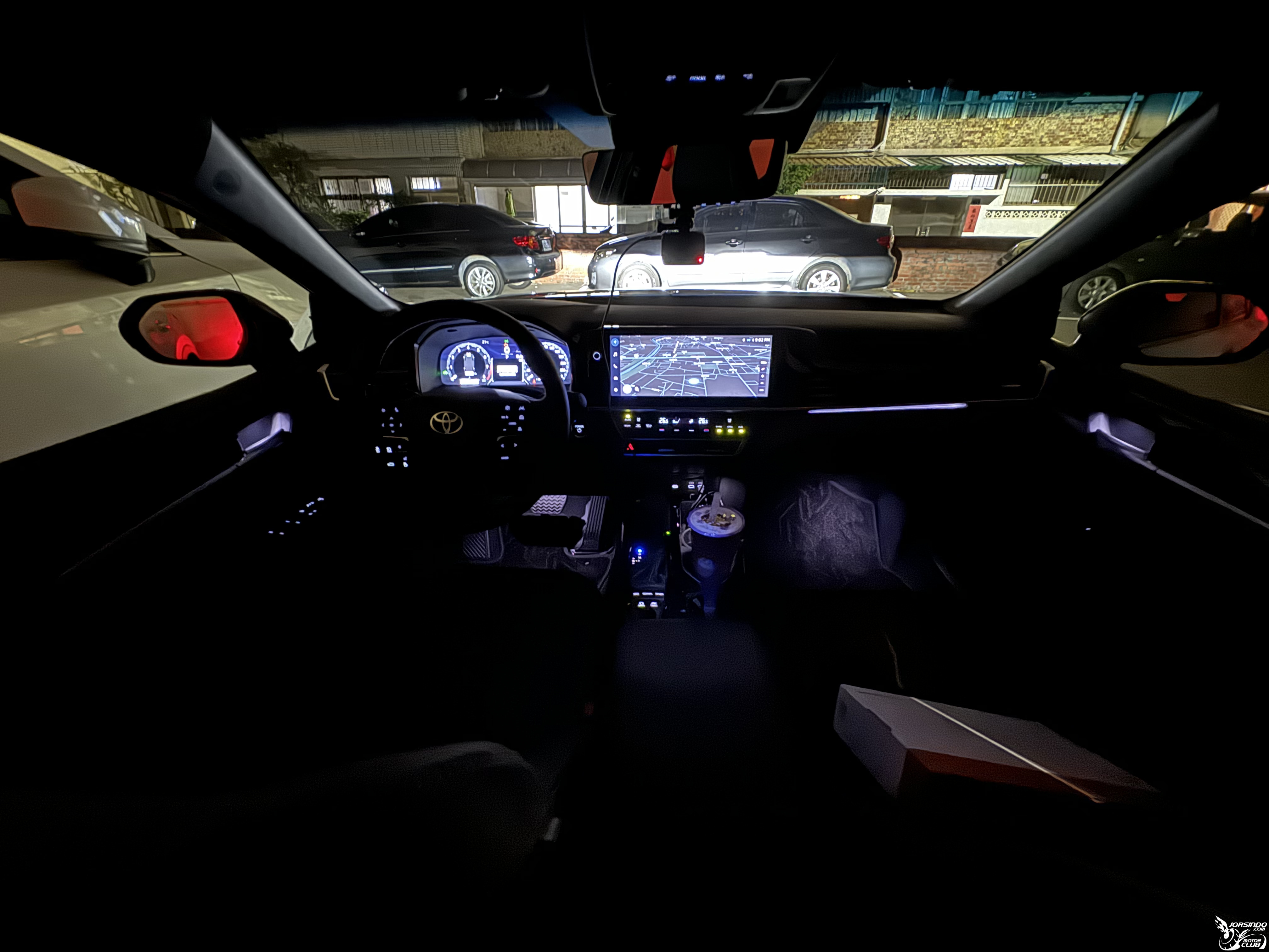 9Th Camry 2.5 HEV 購車與改裝記錄：從原廠到個性化提升8268|小老婆汽機車資訊網