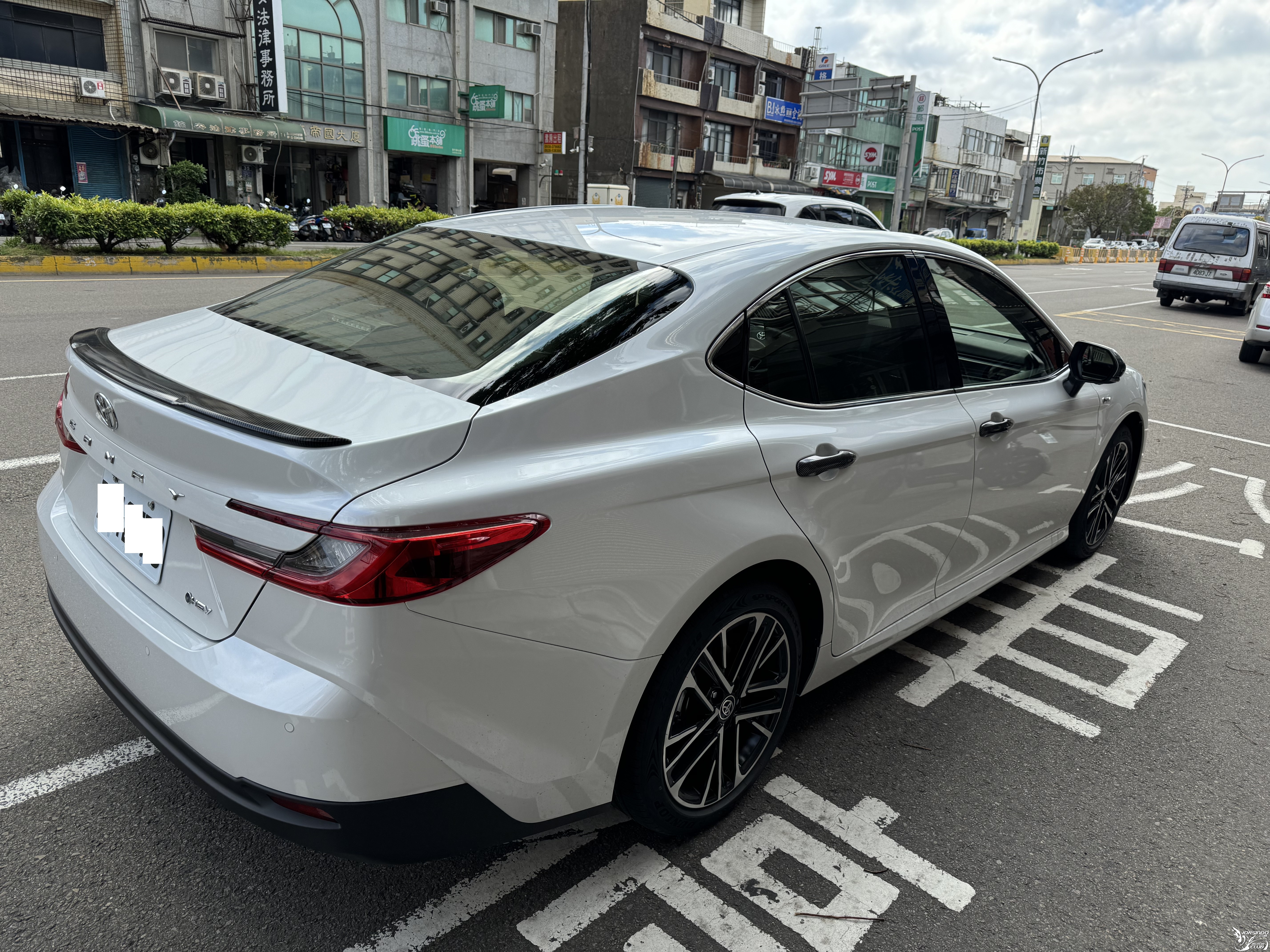 9Th Camry 2.5 HEV 購車與改裝記錄：從原廠到個性化提升9445|小老婆汽機車資訊網