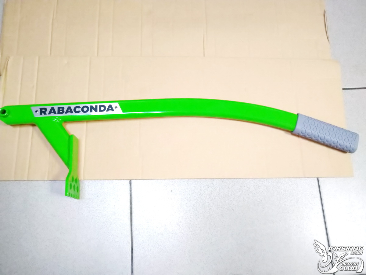 專為小型越野車設計的手動拆胎機，Rabaconda Mini Tire Changer1405|小老婆汽機車資訊網