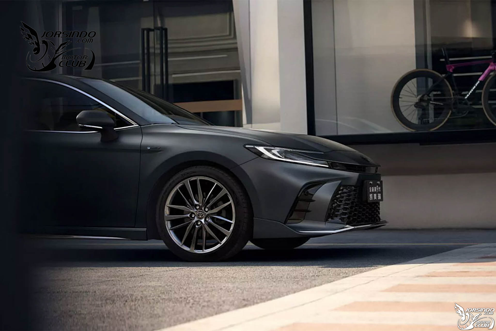 消光灰跑格扮相！廣汽豐田推Toyota Camry光輝版特仕車451|小老婆汽機車資訊網